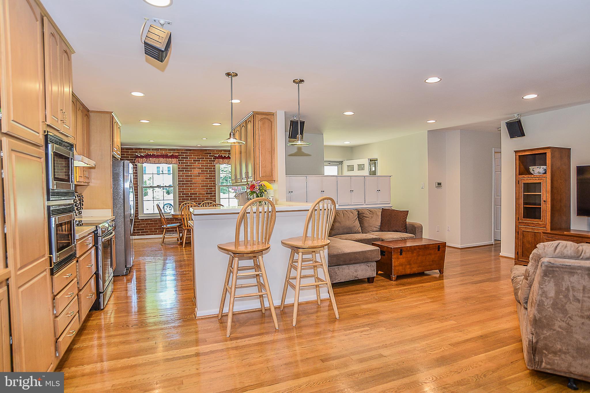 MOSBY WOODS - Residential Lease