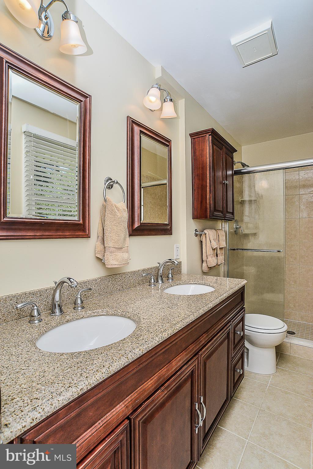 MOSBY WOODS - Residential Lease