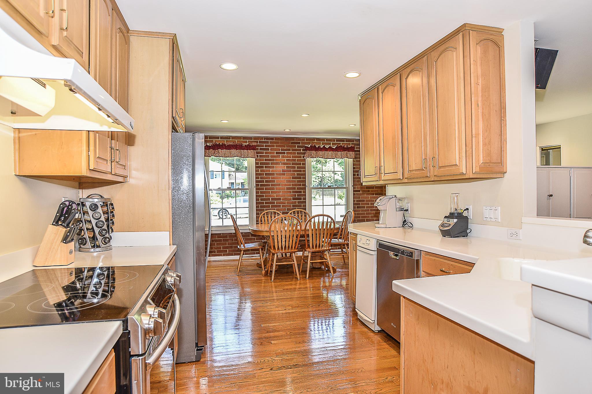 MOSBY WOODS - Residential Lease