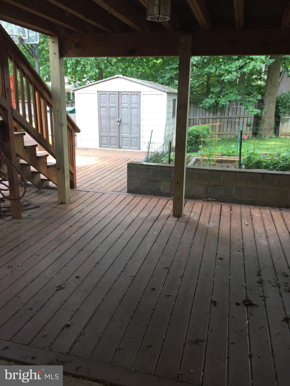 MOSBY WOODS - Residential Lease