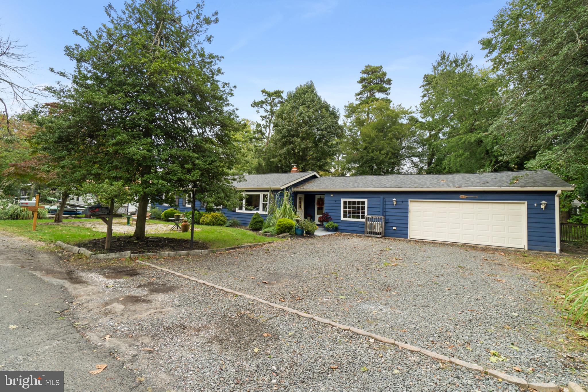 211 BRIARWOOD TRL