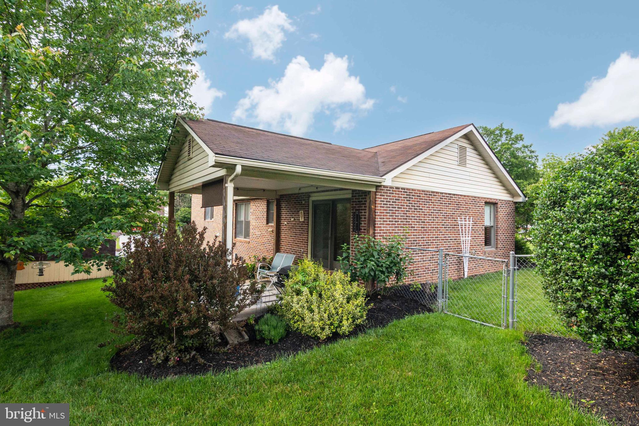 VAUGHT ESTATES - Residential