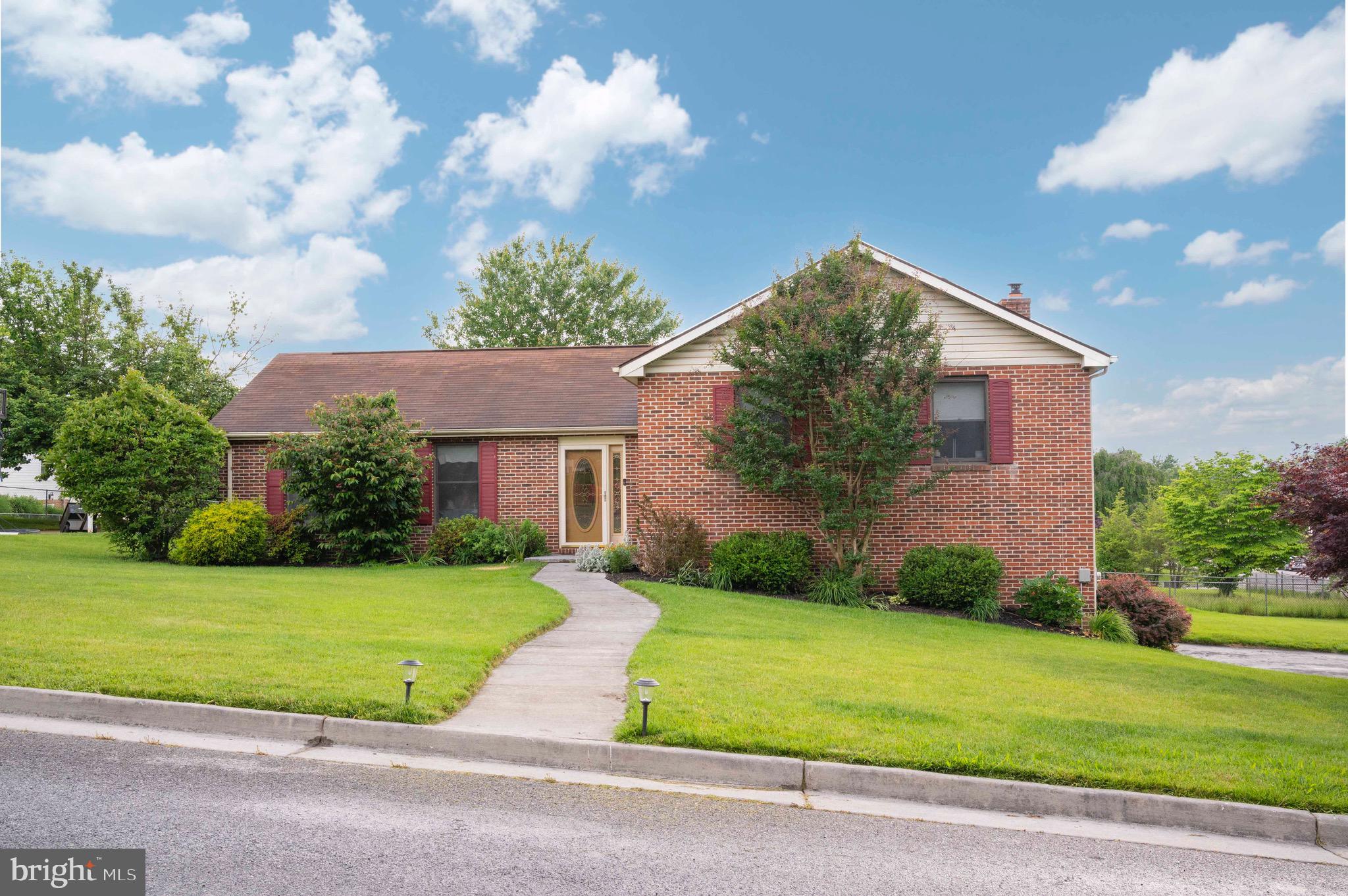 VAUGHT ESTATES - Residential