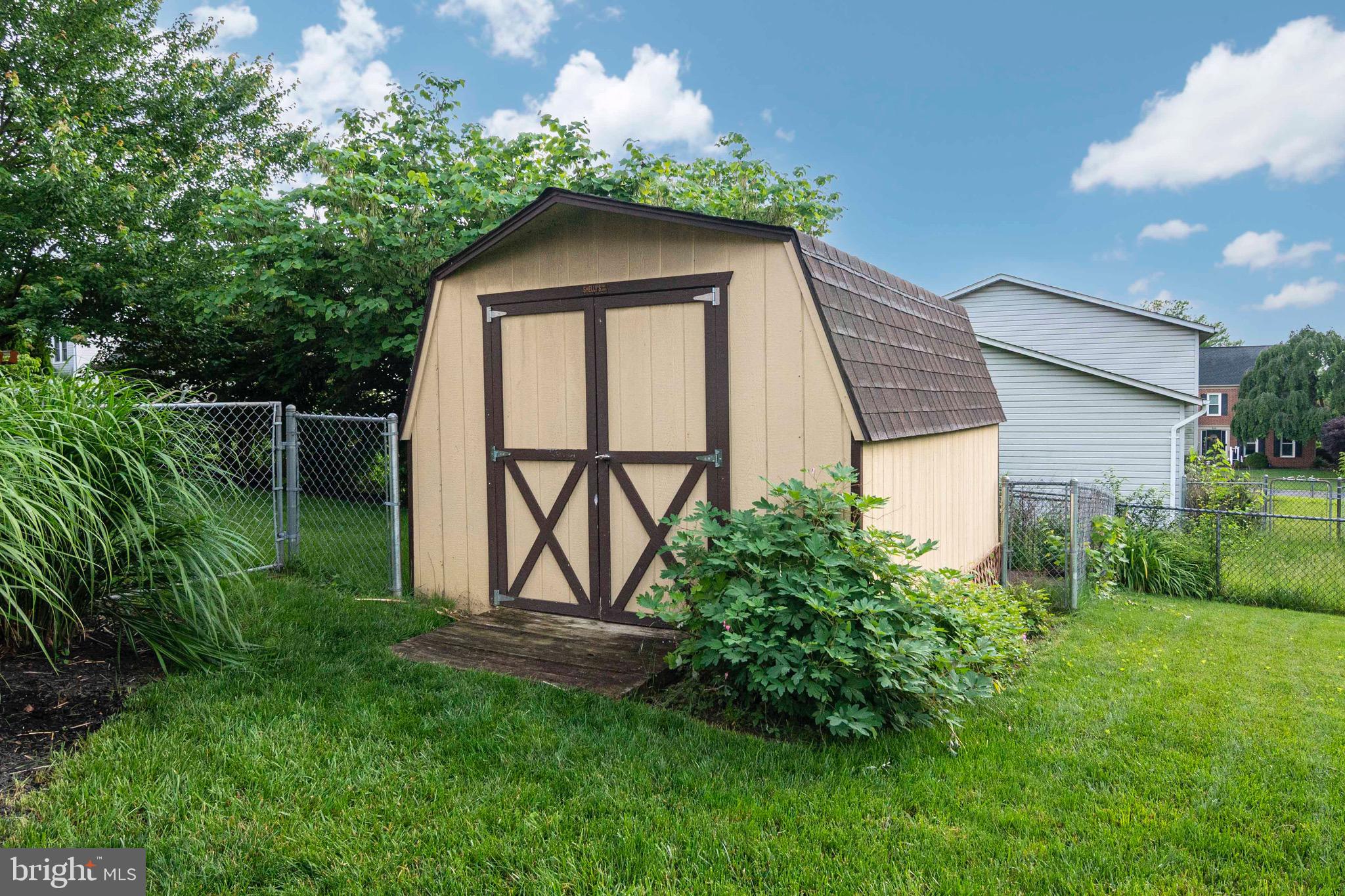 VAUGHT ESTATES - Residential