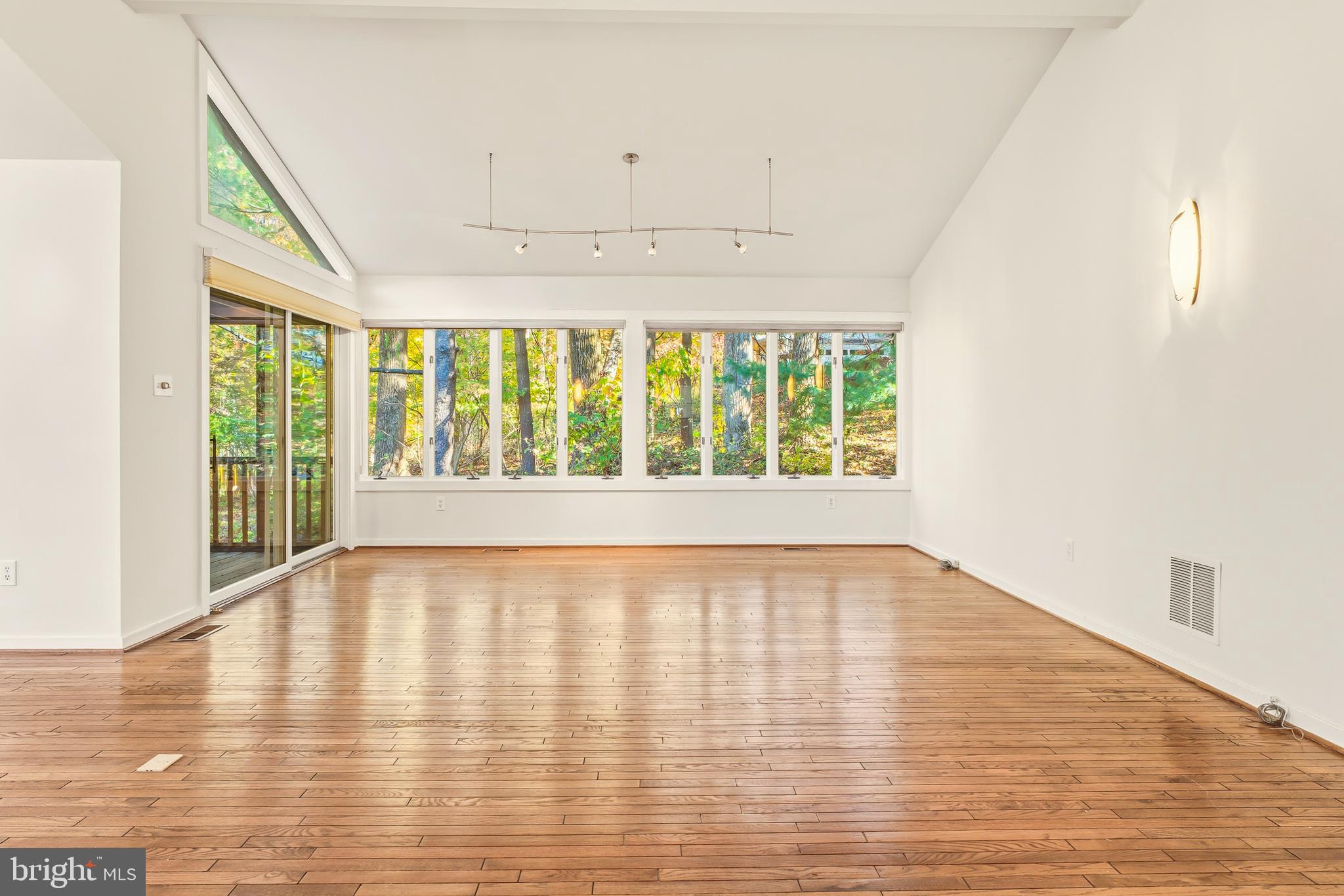 RIDERWOOD STATION - Residential