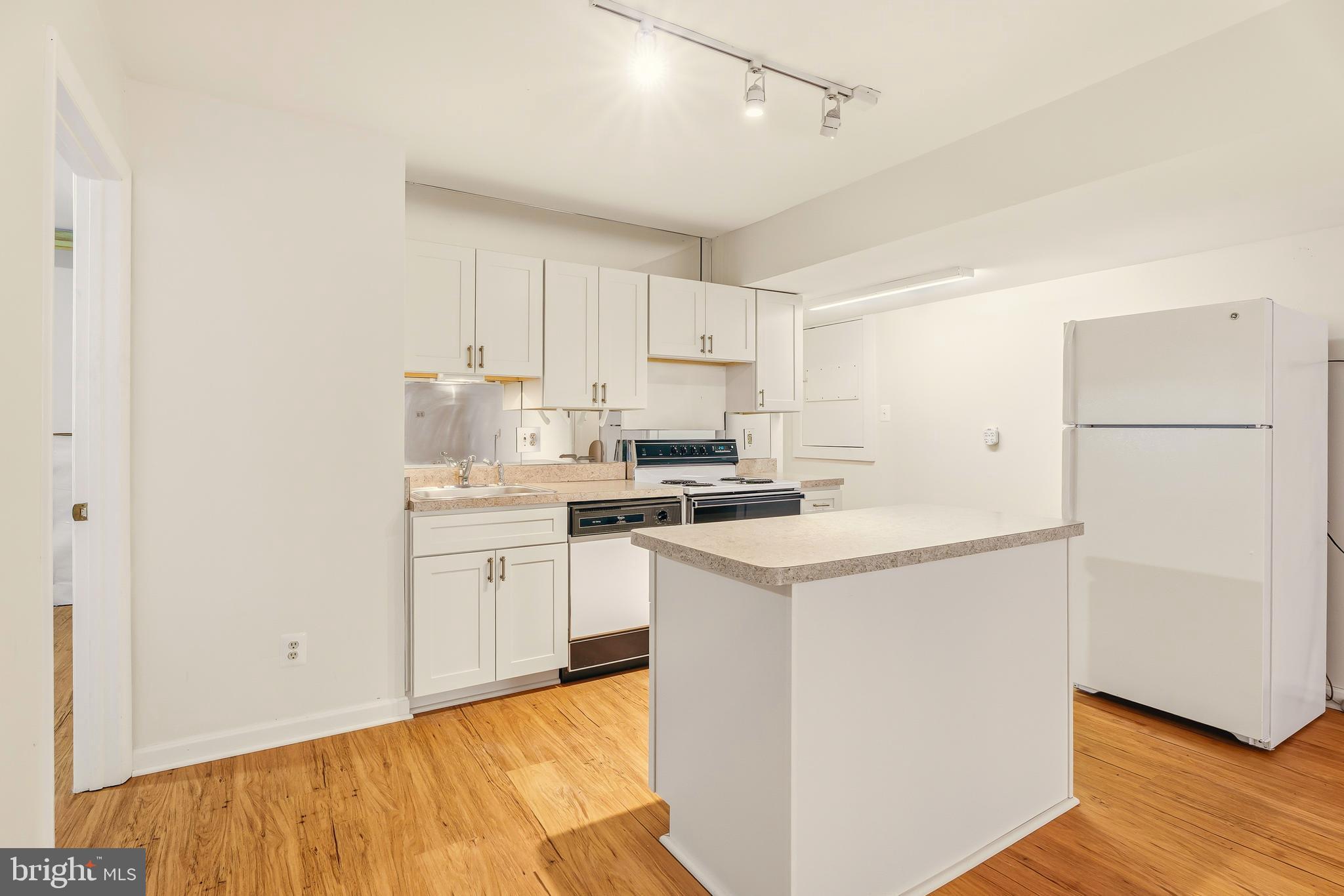 RIDERWOOD STATION - Residential