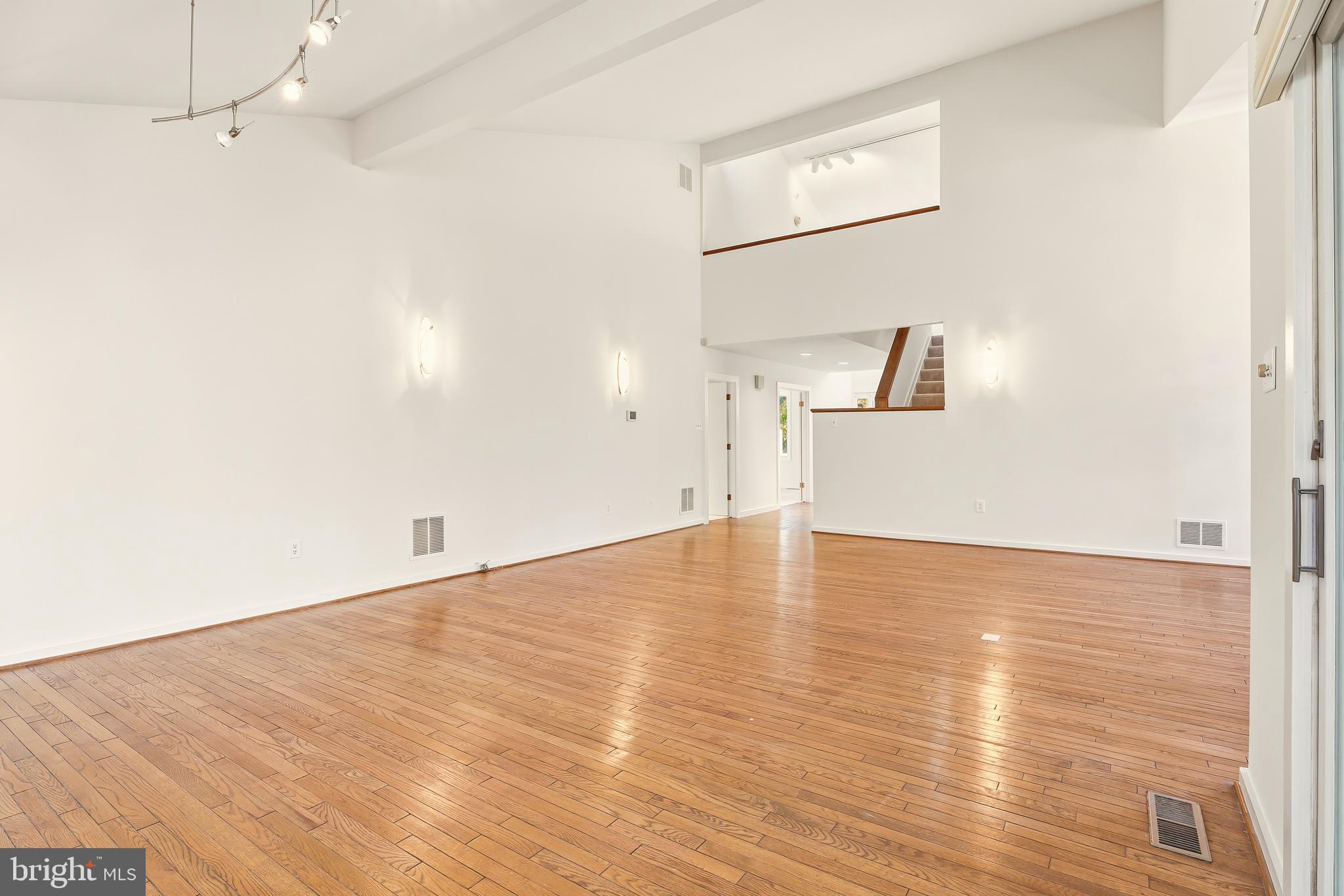 RIDERWOOD STATION - Residential