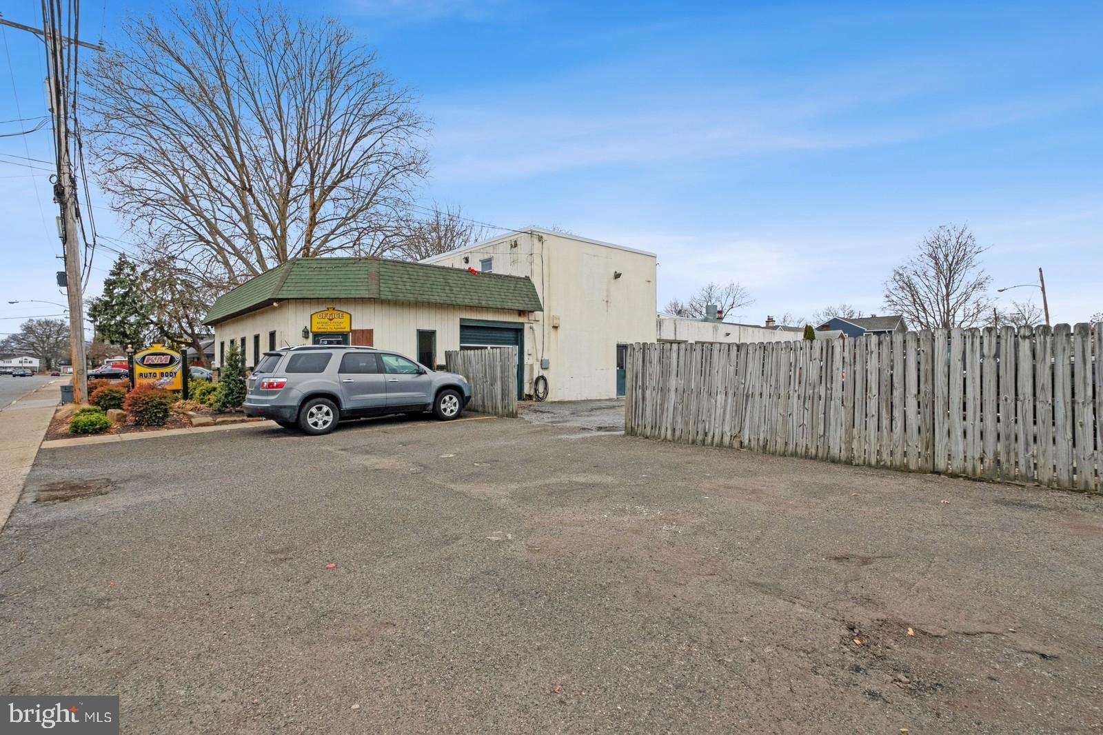 2271 E FARRAGUT AVENUE
