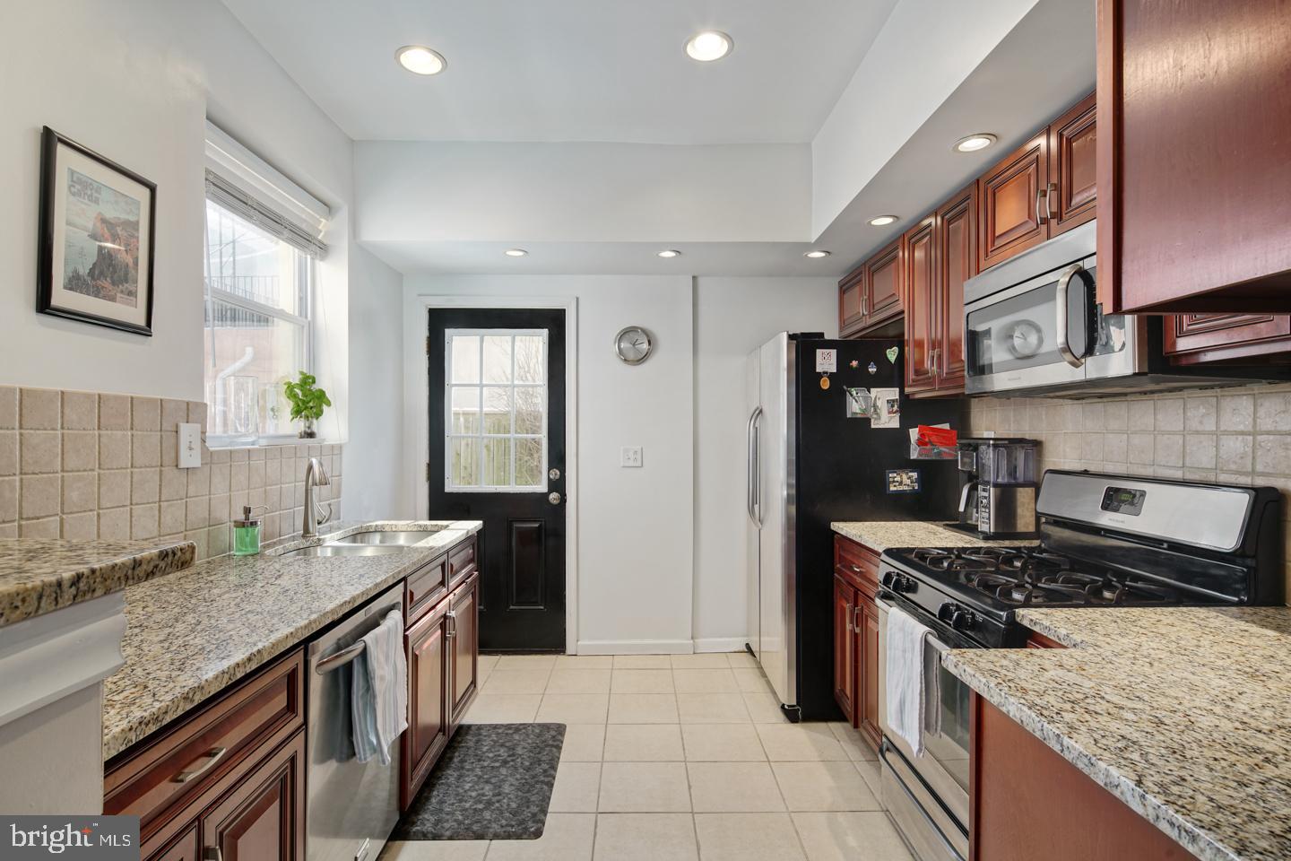 PASSYUNK SQUARE - Residential