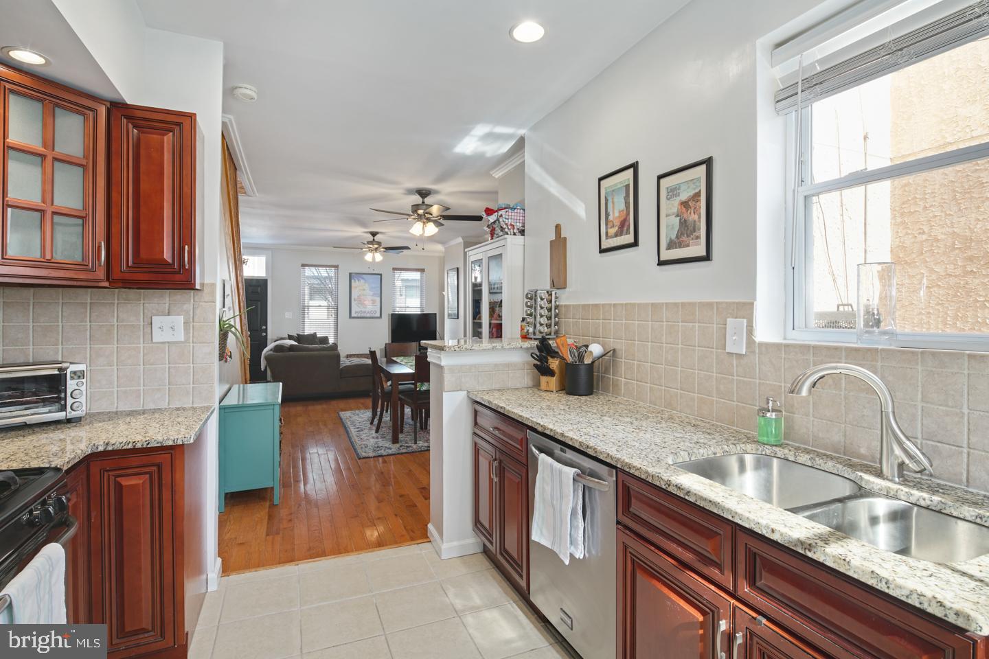 PASSYUNK SQUARE - Residential