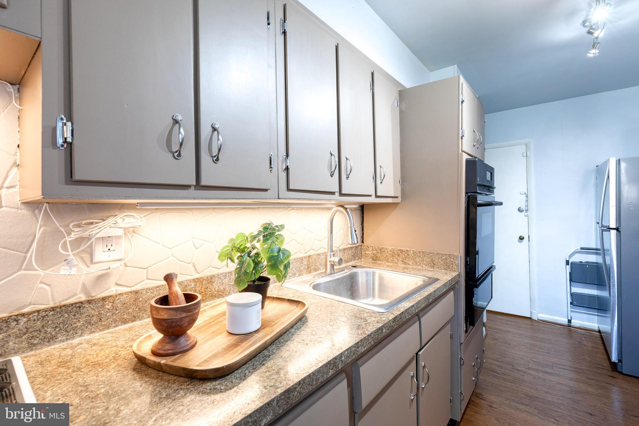 HAMILTON - Residential