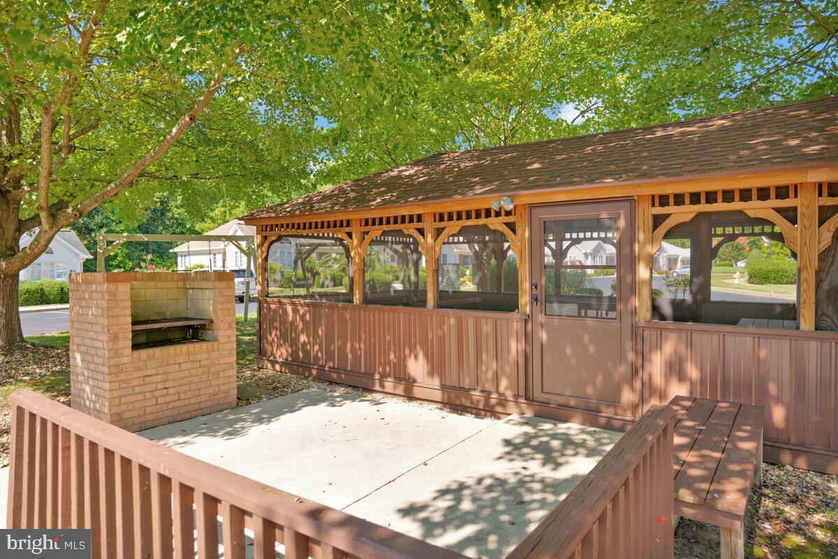 WESTLAKE - Residential Lease