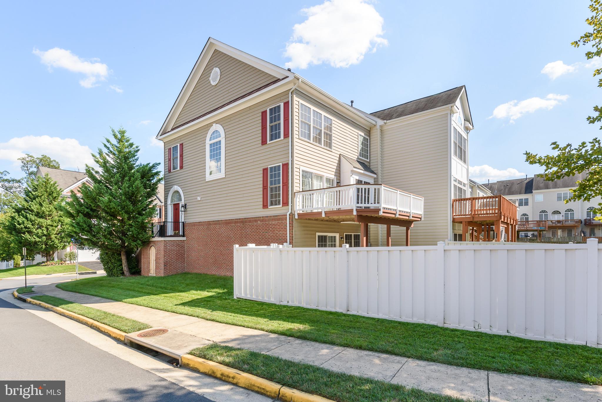 SPRING LAKES - Residential