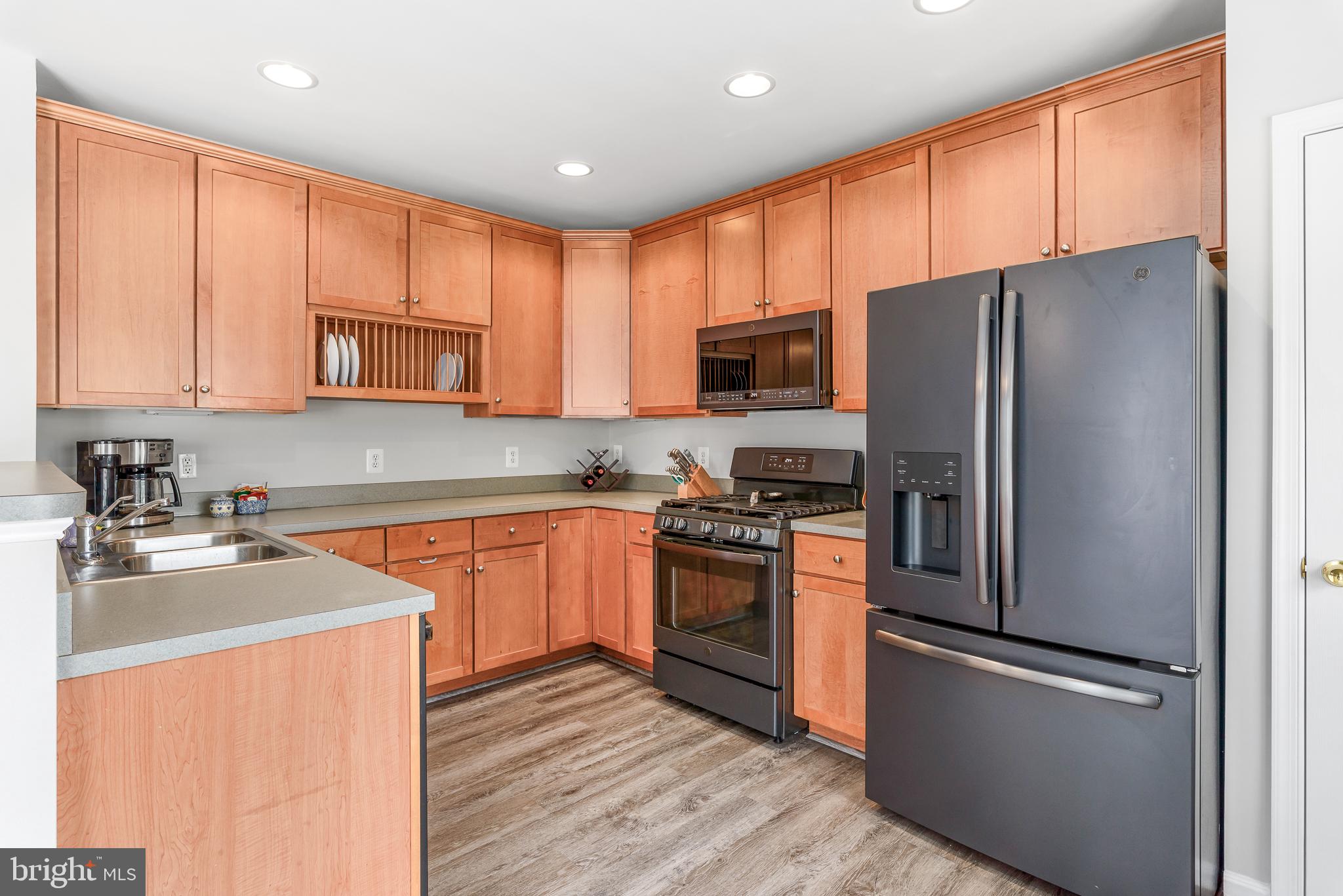 SPRING LAKES - Residential