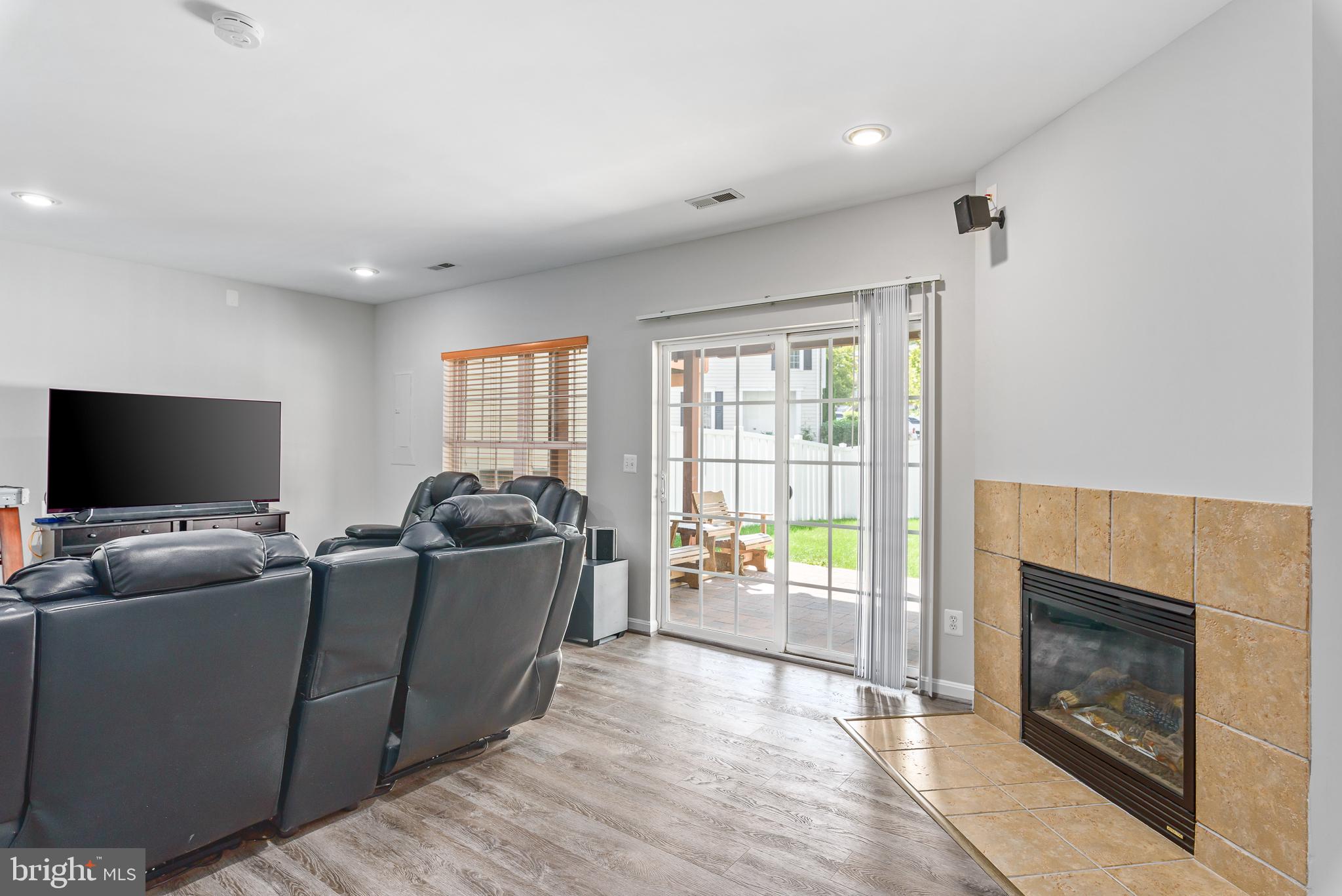 SPRING LAKES - Residential