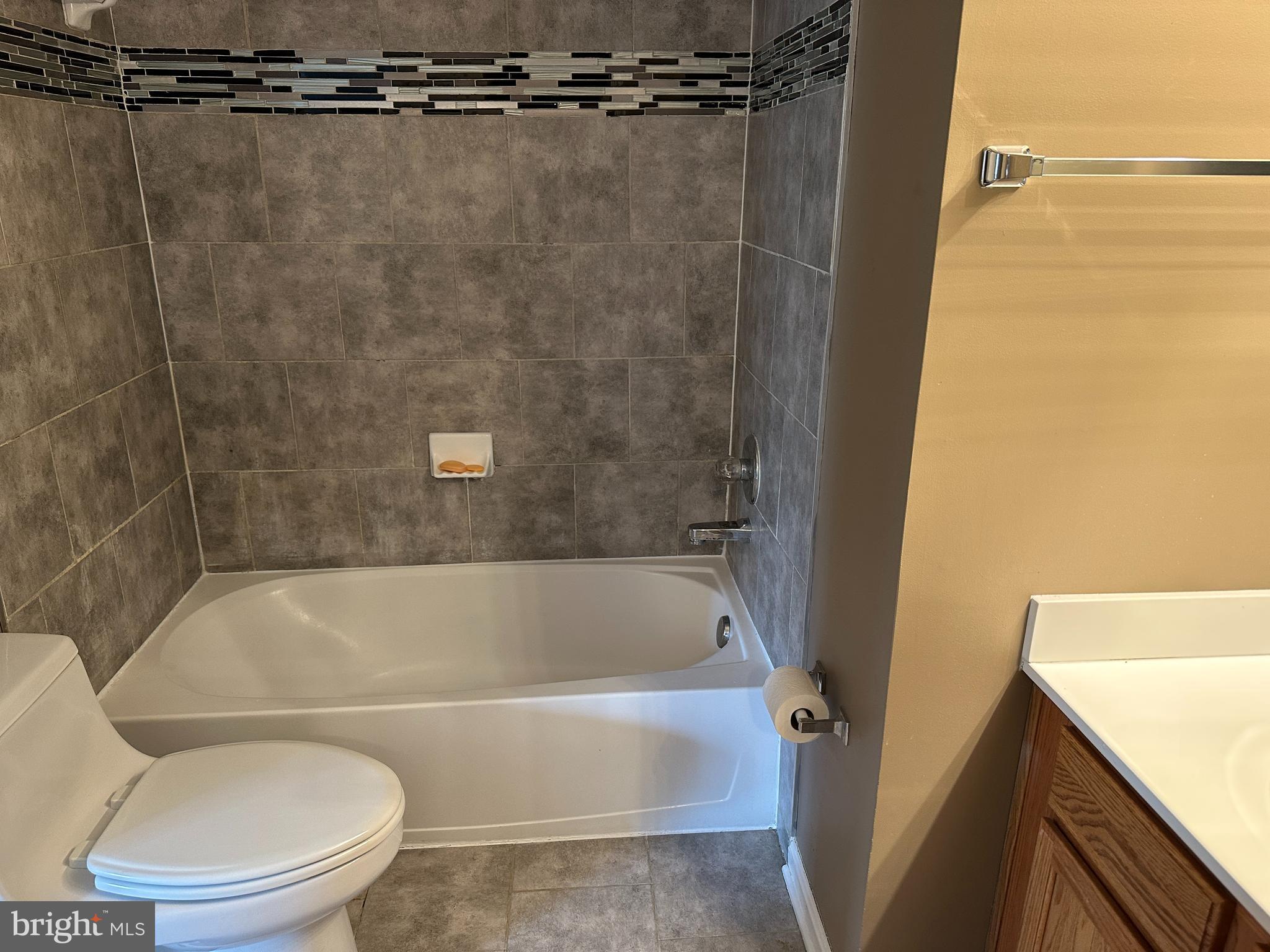 COLONY SQUARE- RSB PT PA - Residential