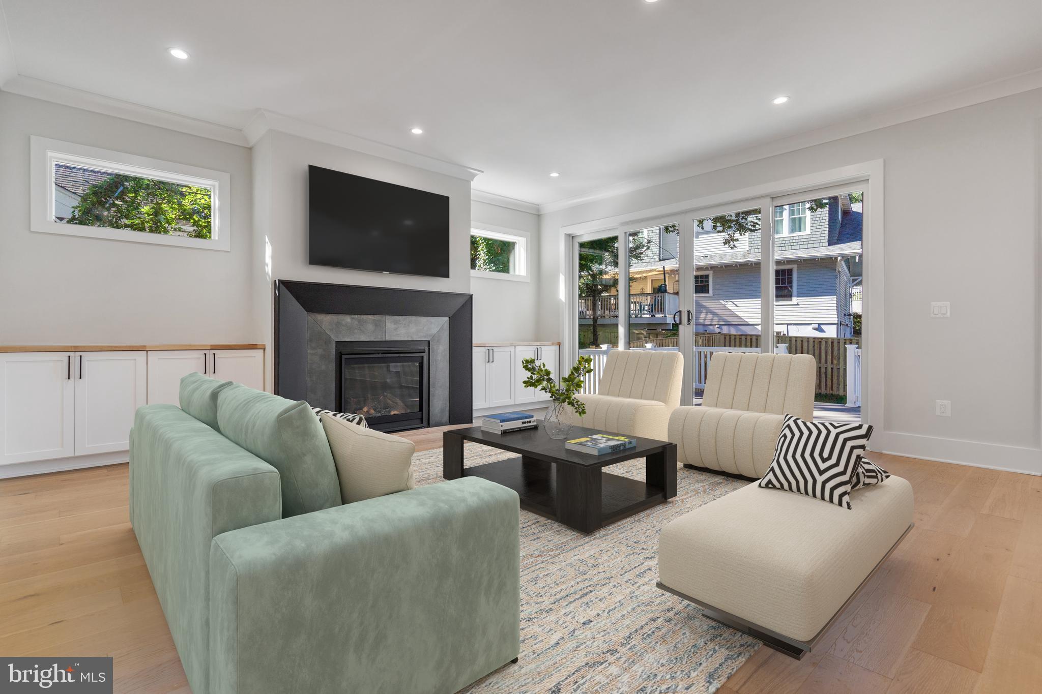 LEE HEIGHTS - Residential