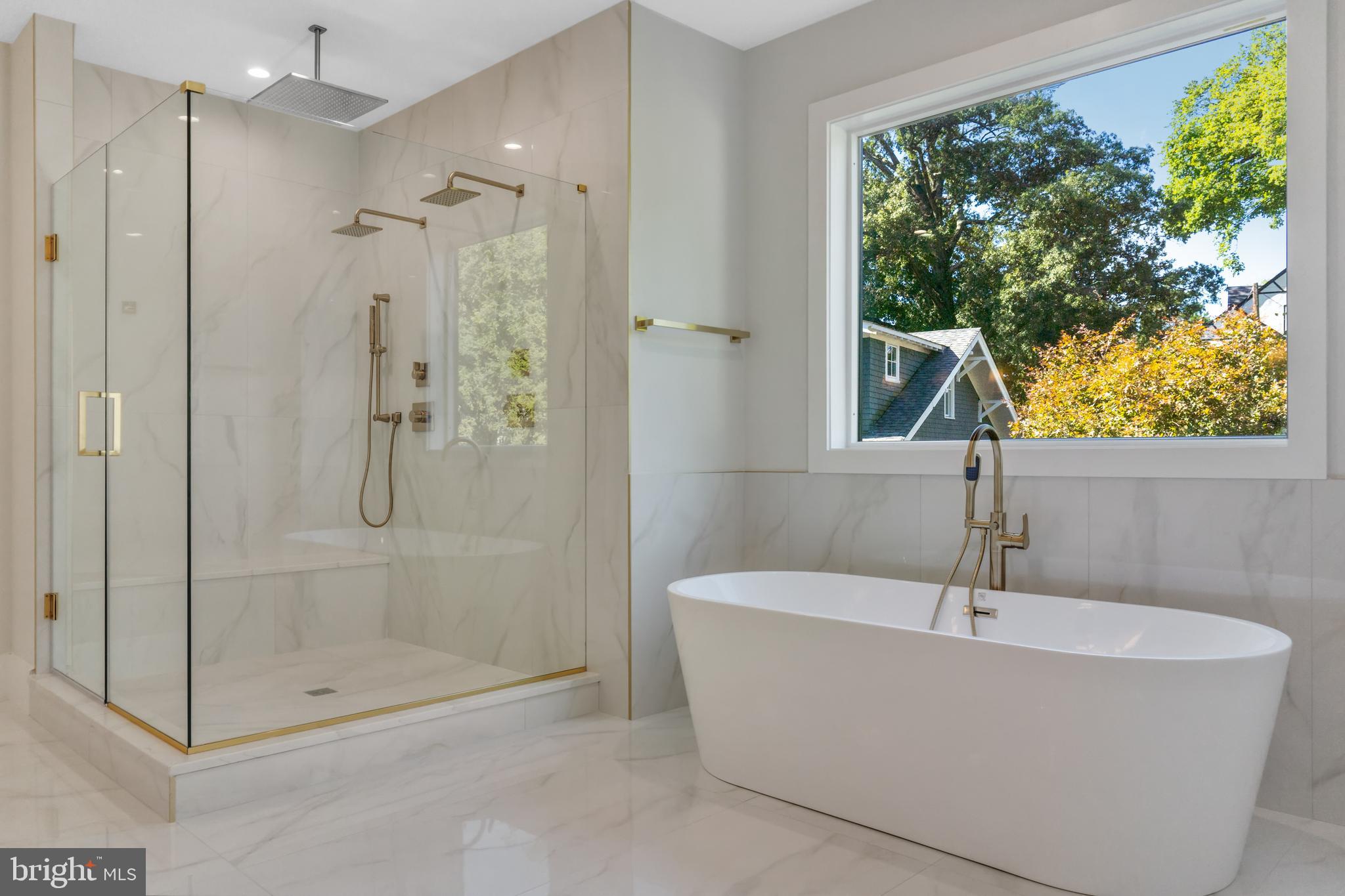 LEE HEIGHTS - Residential