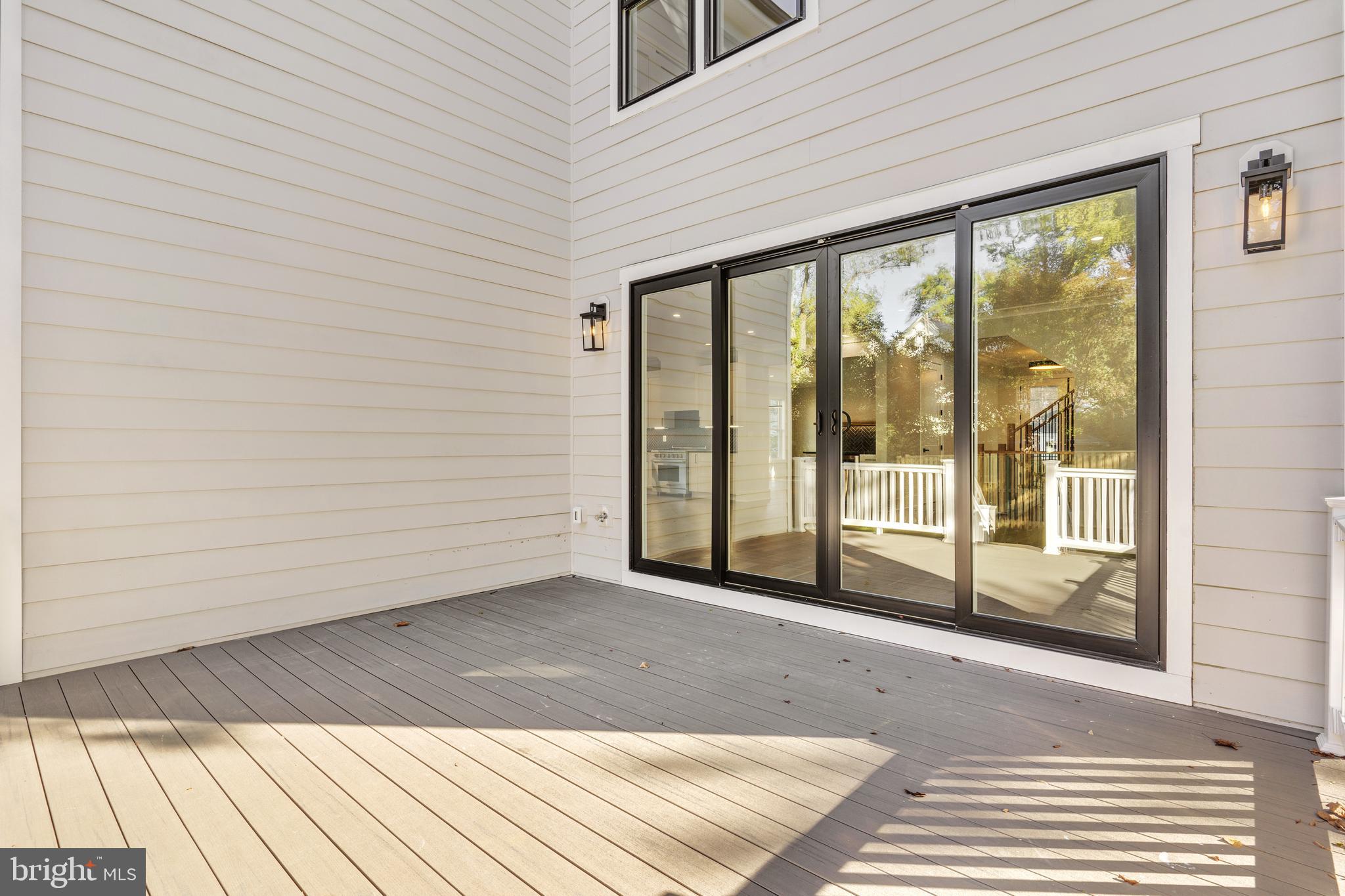 LEE HEIGHTS - Residential