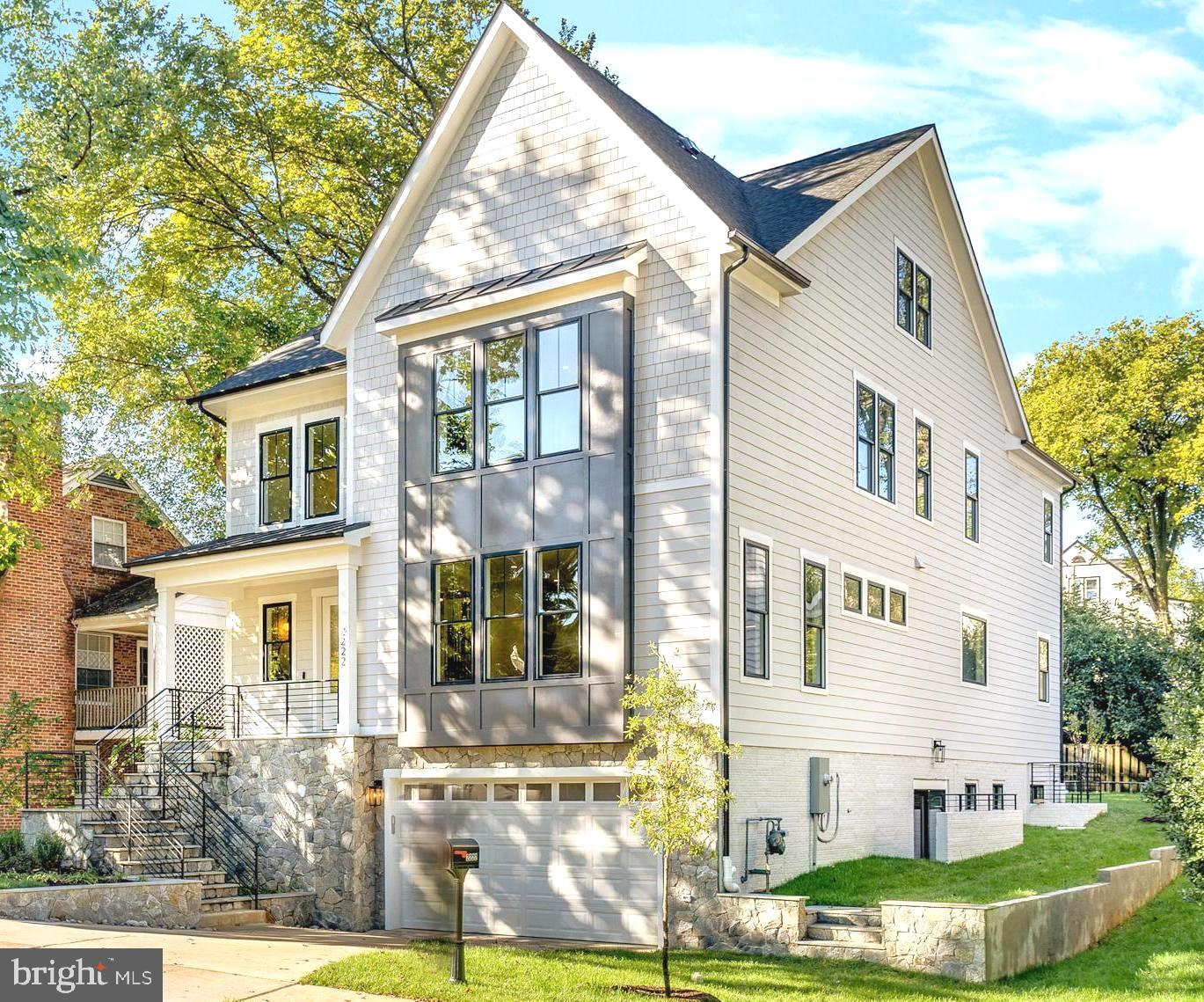 LEE HEIGHTS - Residential