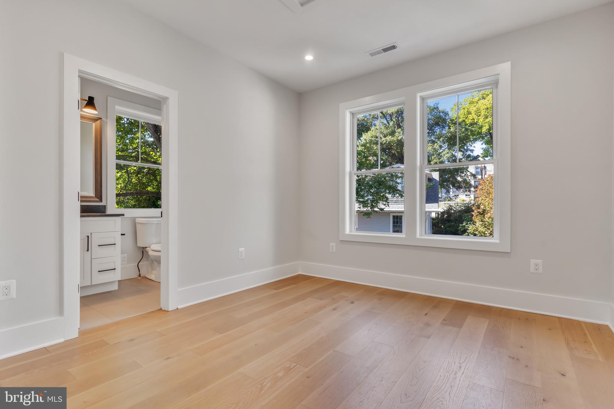 LEE HEIGHTS - Residential