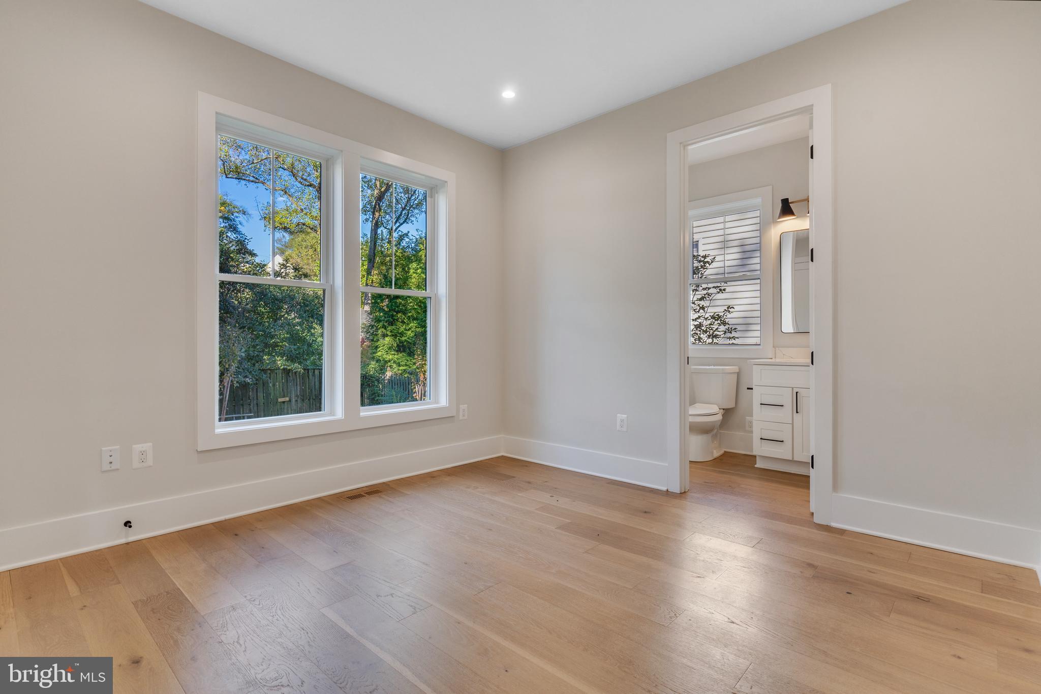 LEE HEIGHTS - Residential