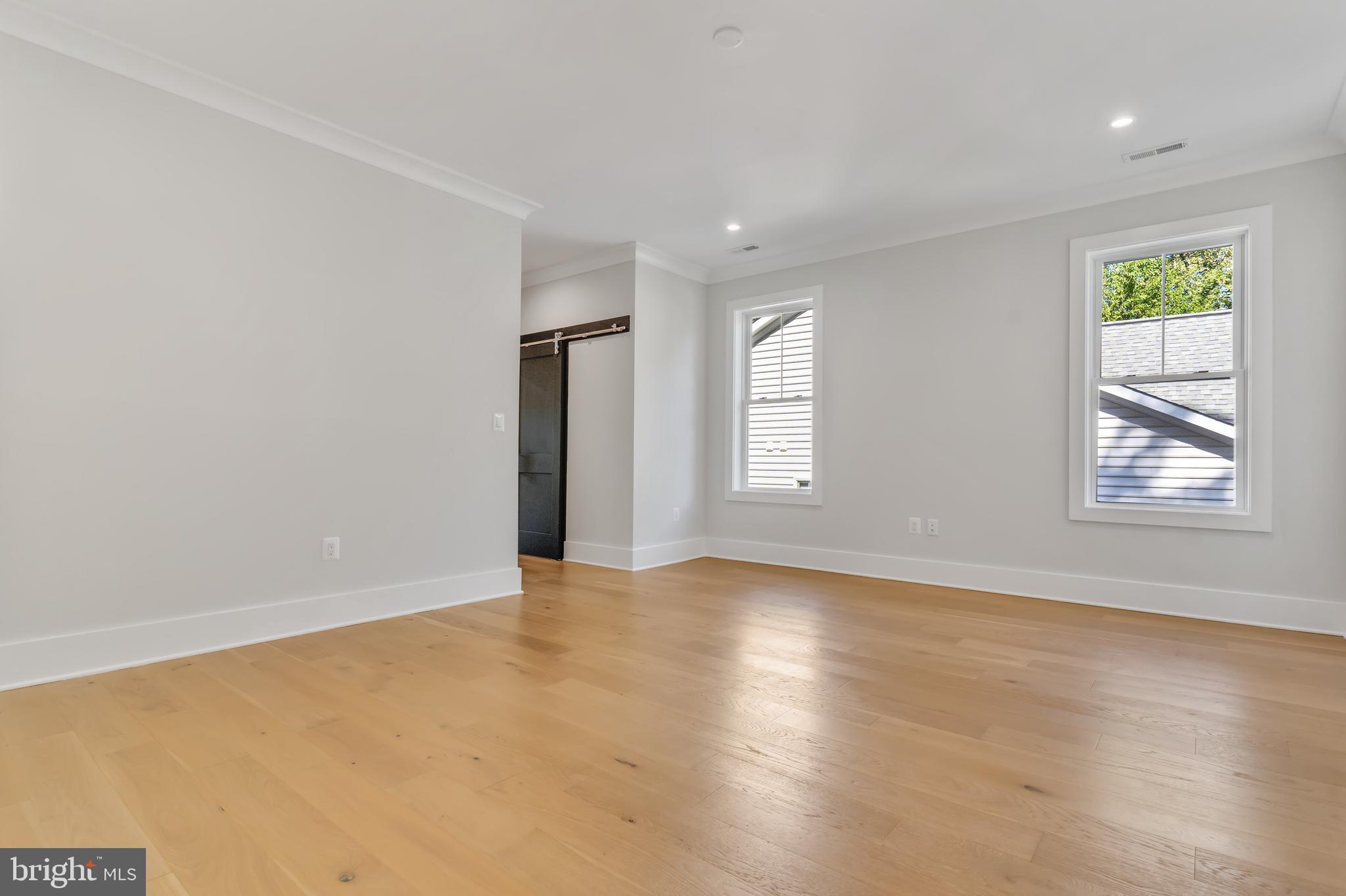 LEE HEIGHTS - Residential