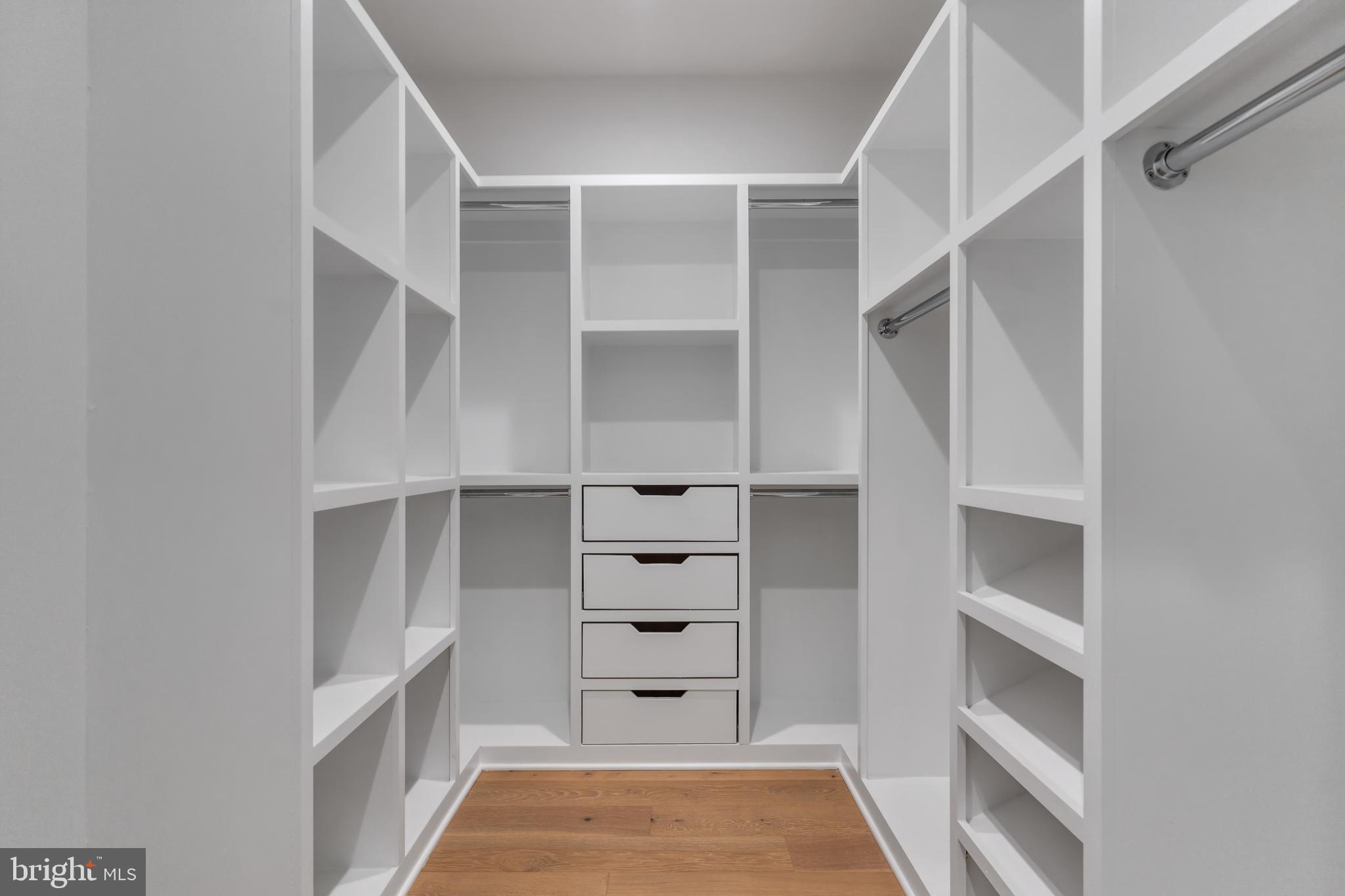 LEE HEIGHTS - Residential