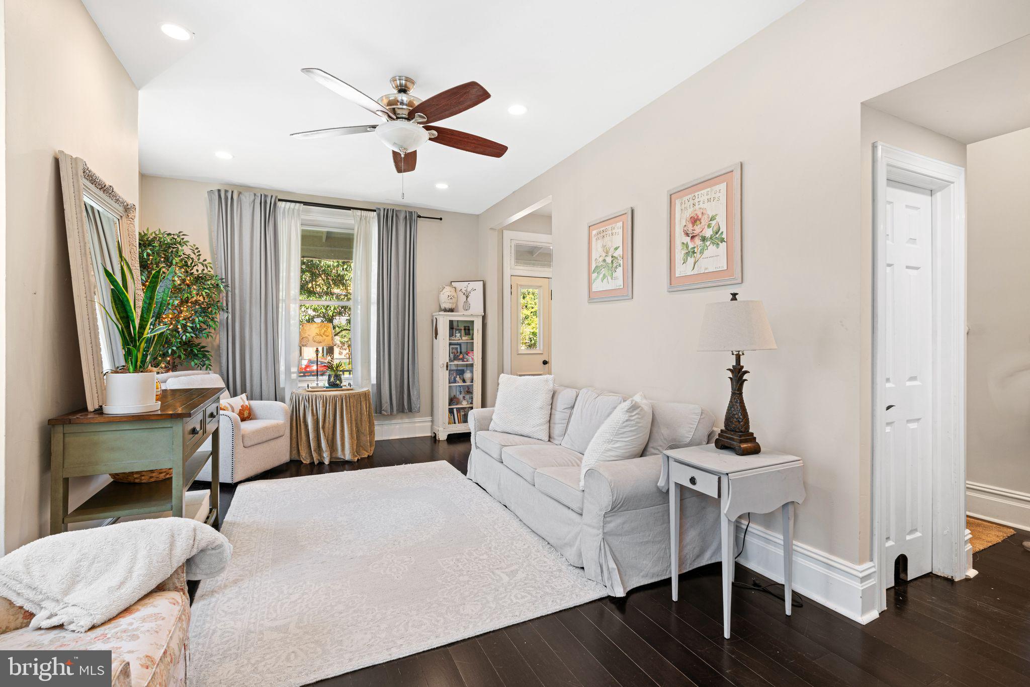 118 W COTTAGE AVENUE