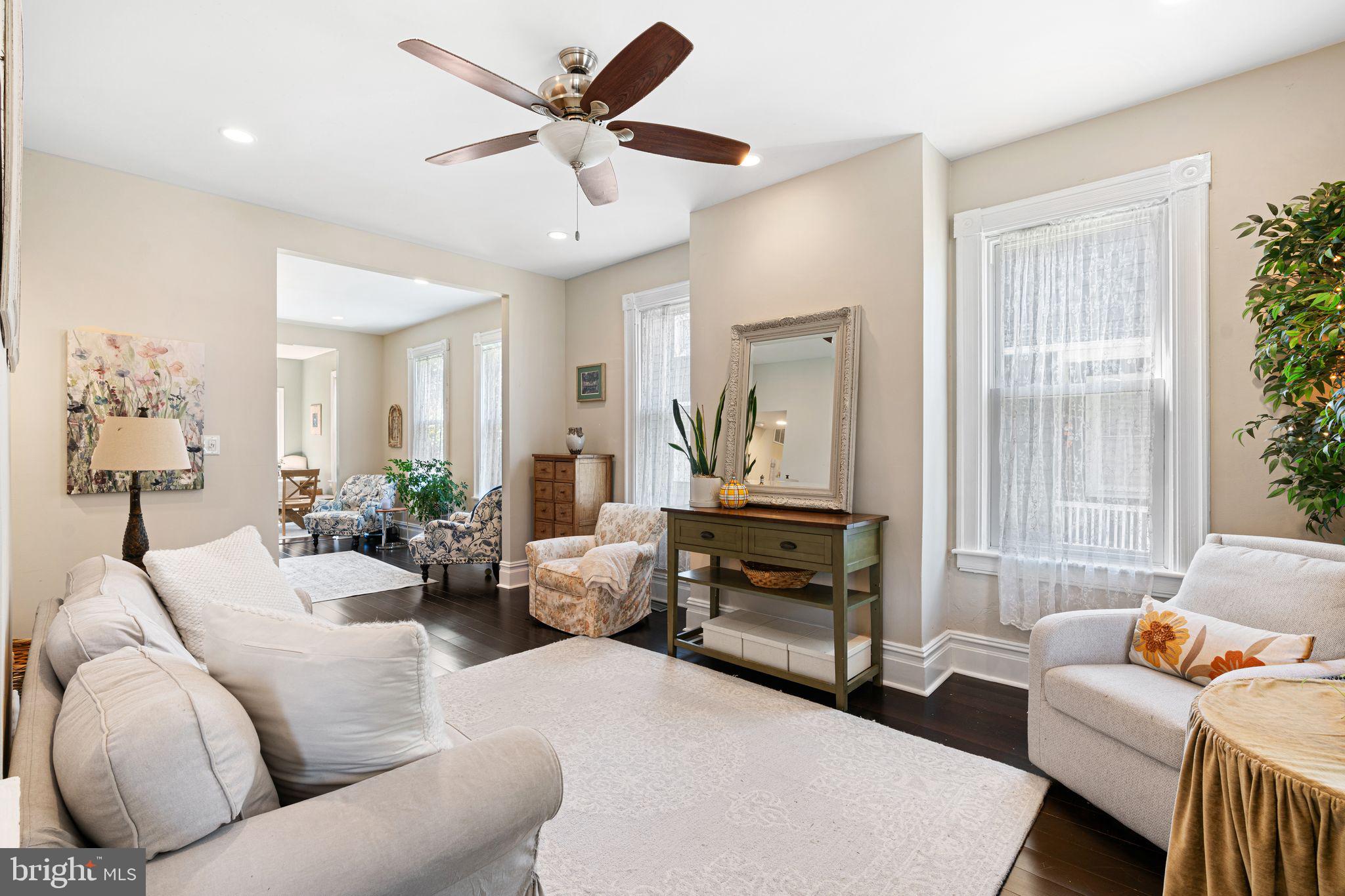 118 W COTTAGE AVENUE