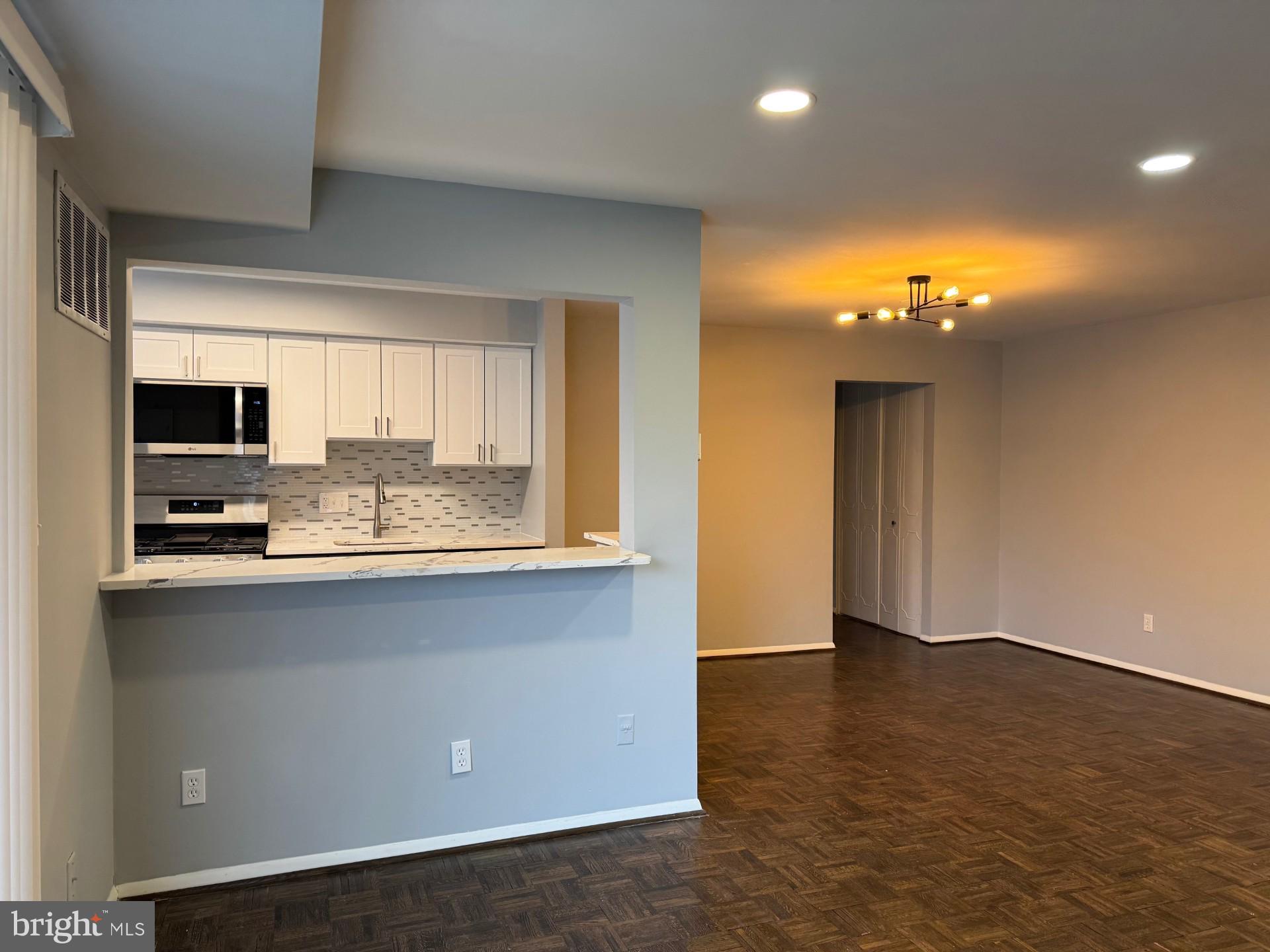 HOMELAND SOUTHWAY - Residential Lease