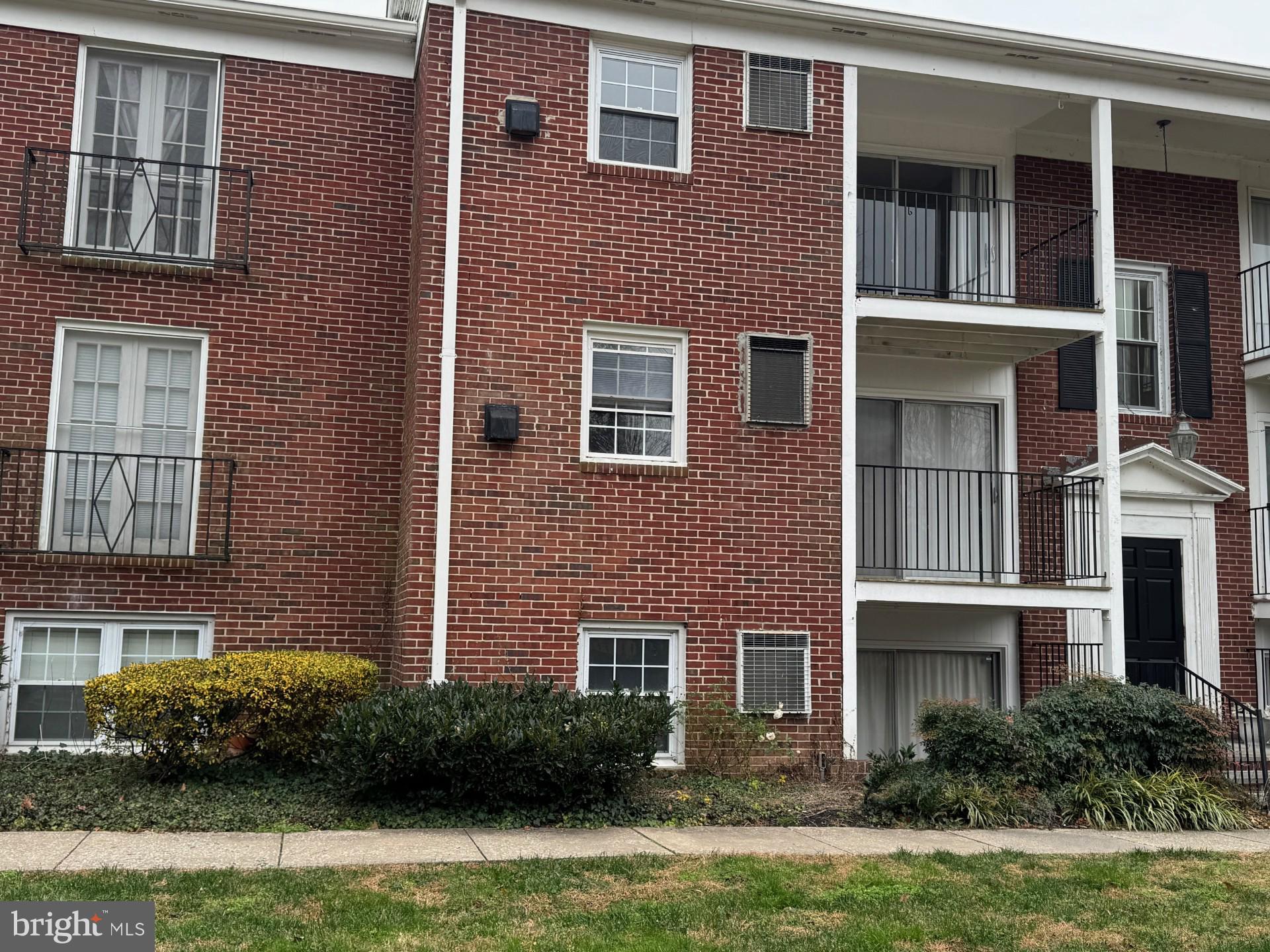 HOMELAND SOUTHWAY - Residential Lease