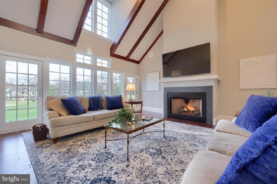 BENT CEEK C.C. - Residential