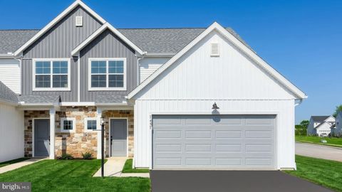 7457 SAINT PATRICK COURT ABBOTTSTOWN PA 17301