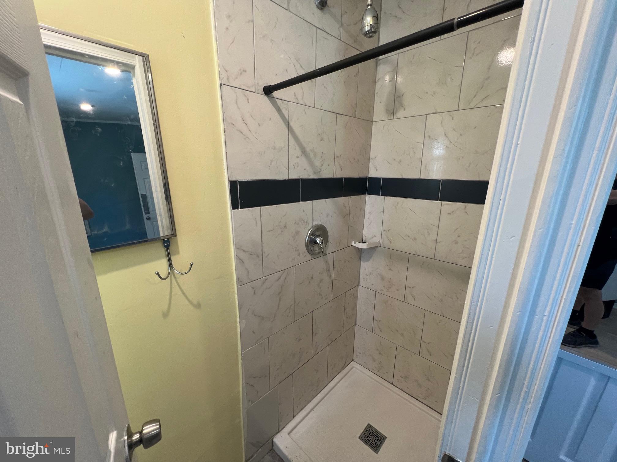 OLNEY (EAST) - Residential