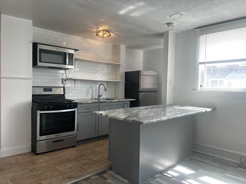 Townhouse For Sale - 7056 Aberdeen Road<br/> Delaware County, UPPER DARBY, PA 19082