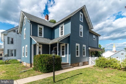 39 S NINTH STREET QUAKERTOWN PA 18951