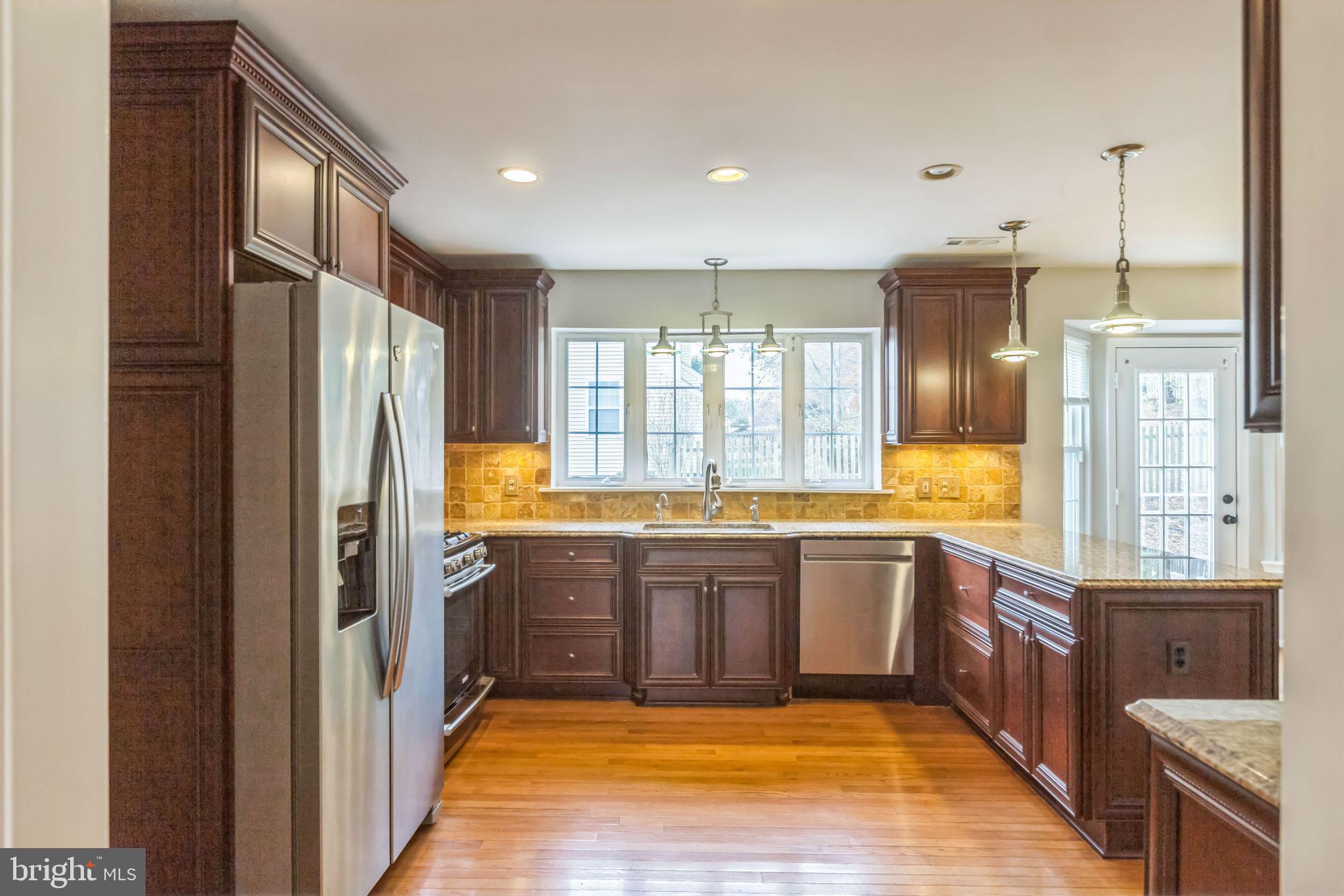 HAMPTON OAKS - Residential