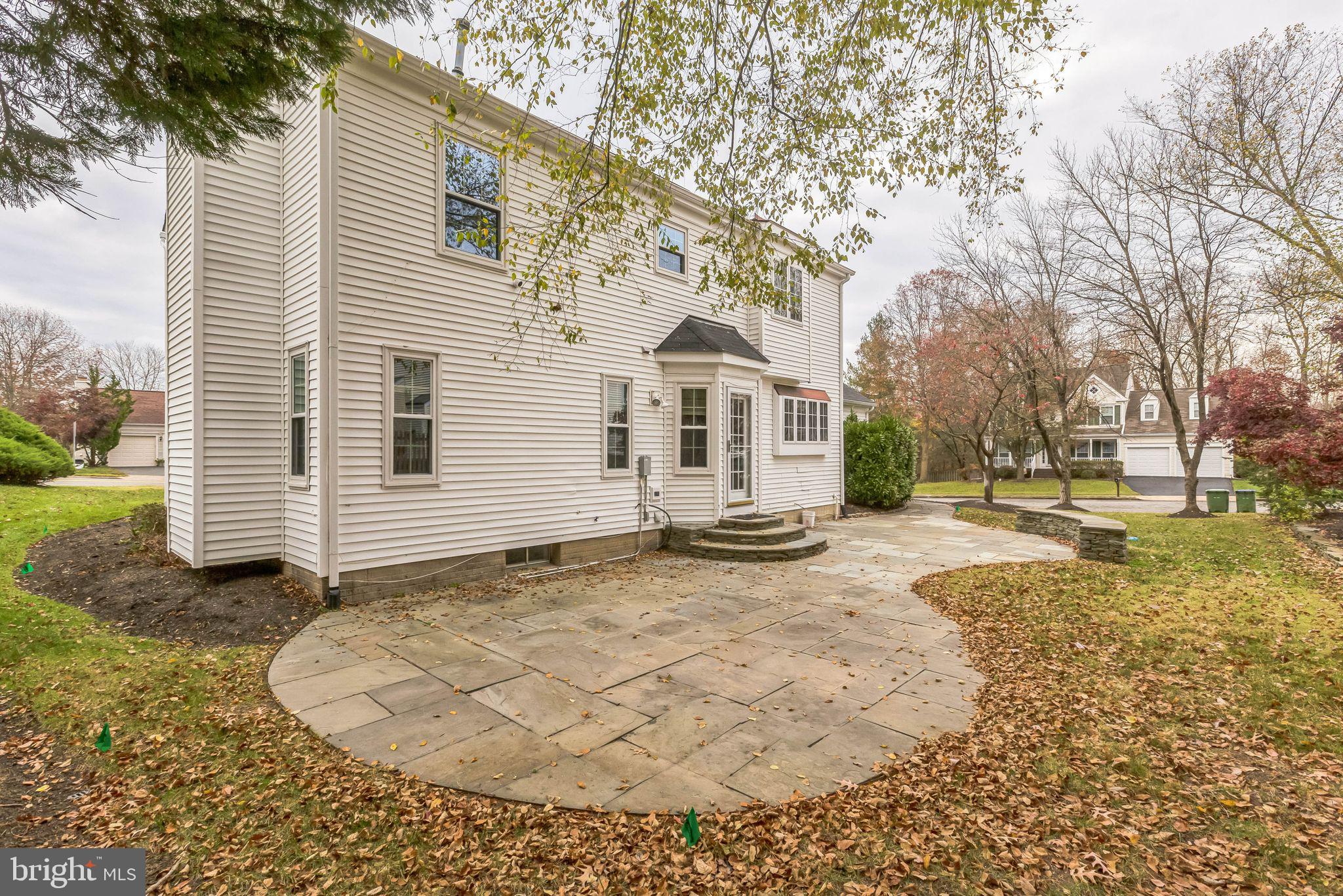 HAMPTON OAKS - Residential