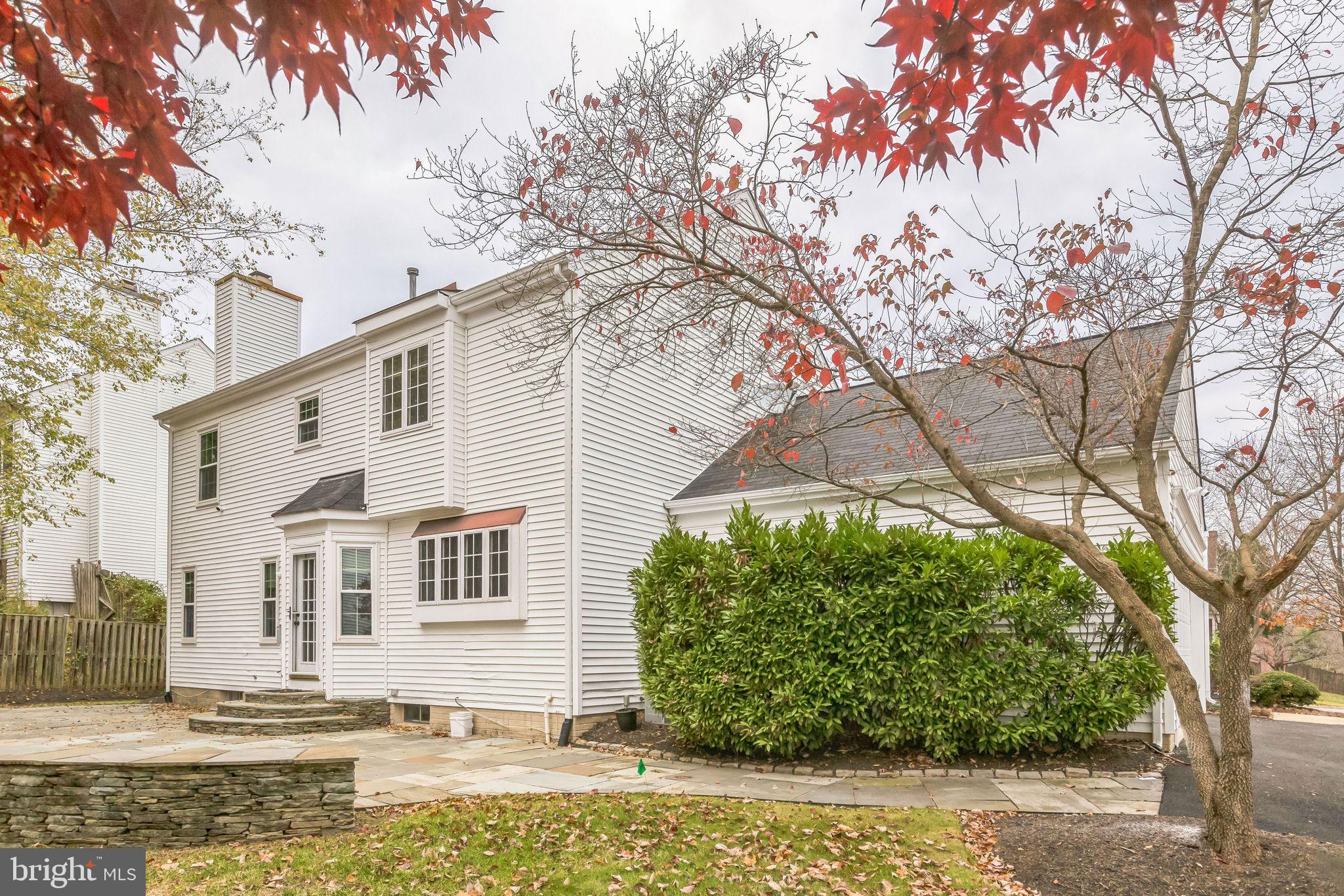 HAMPTON OAKS - Residential