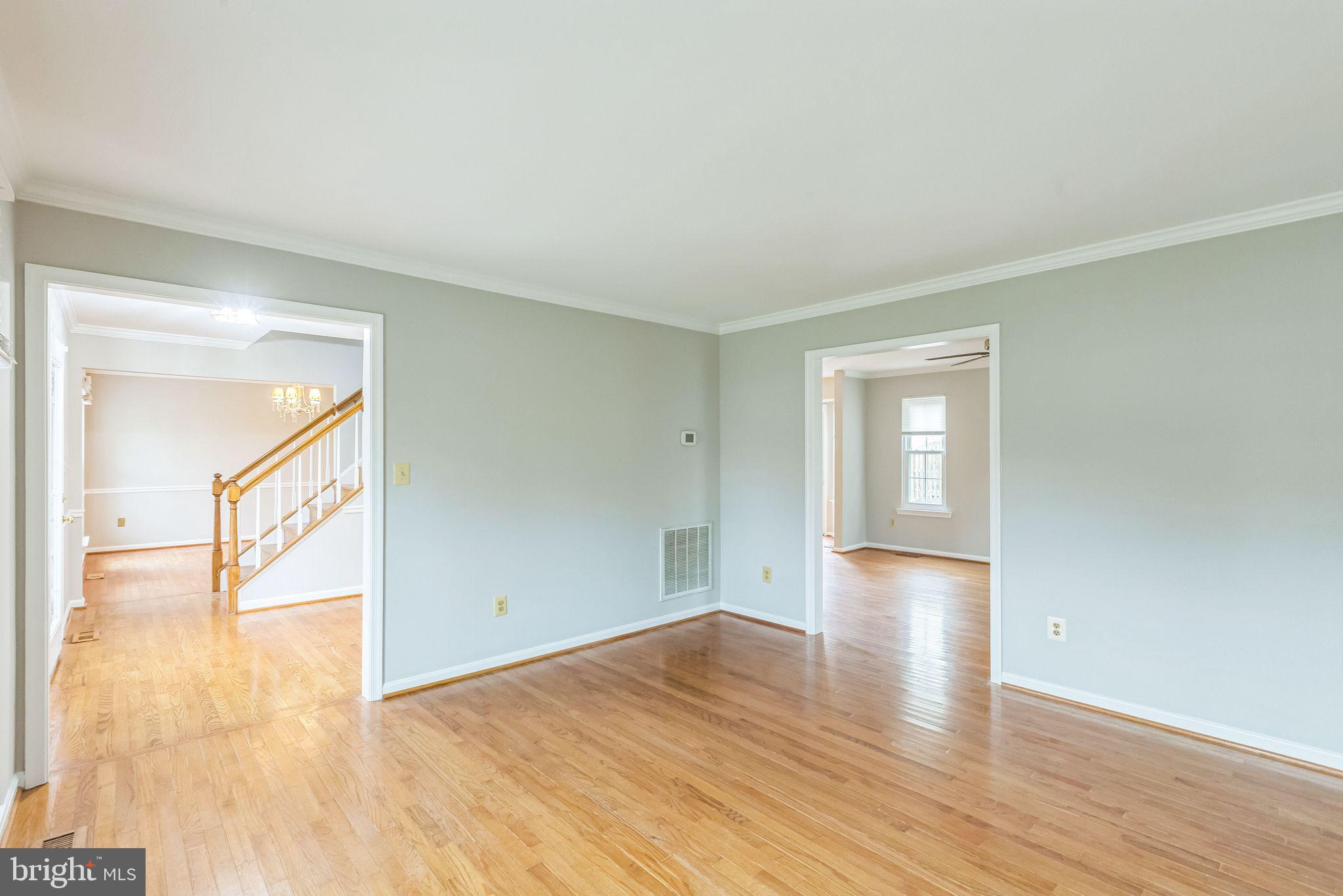 HAMPTON OAKS - Residential