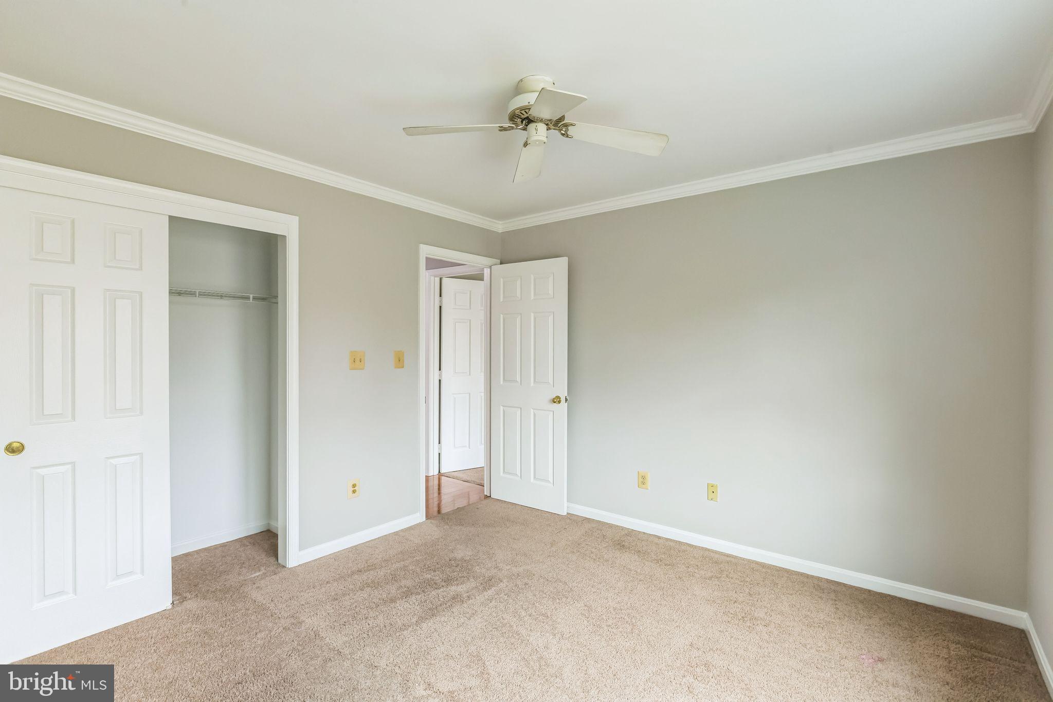 HAMPTON OAKS - Residential