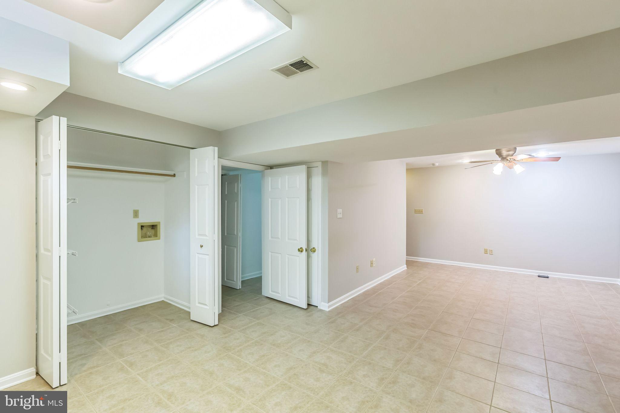 HAMPTON OAKS - Residential