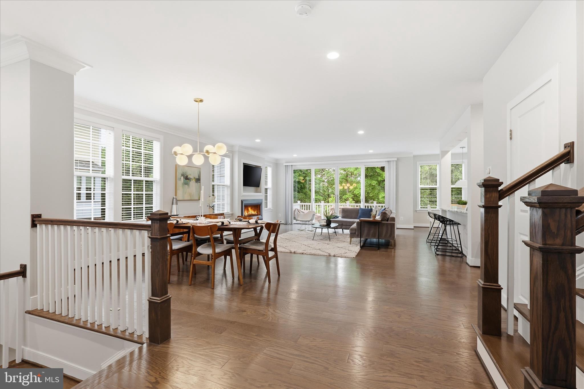 4432 MANOR OAK LANE