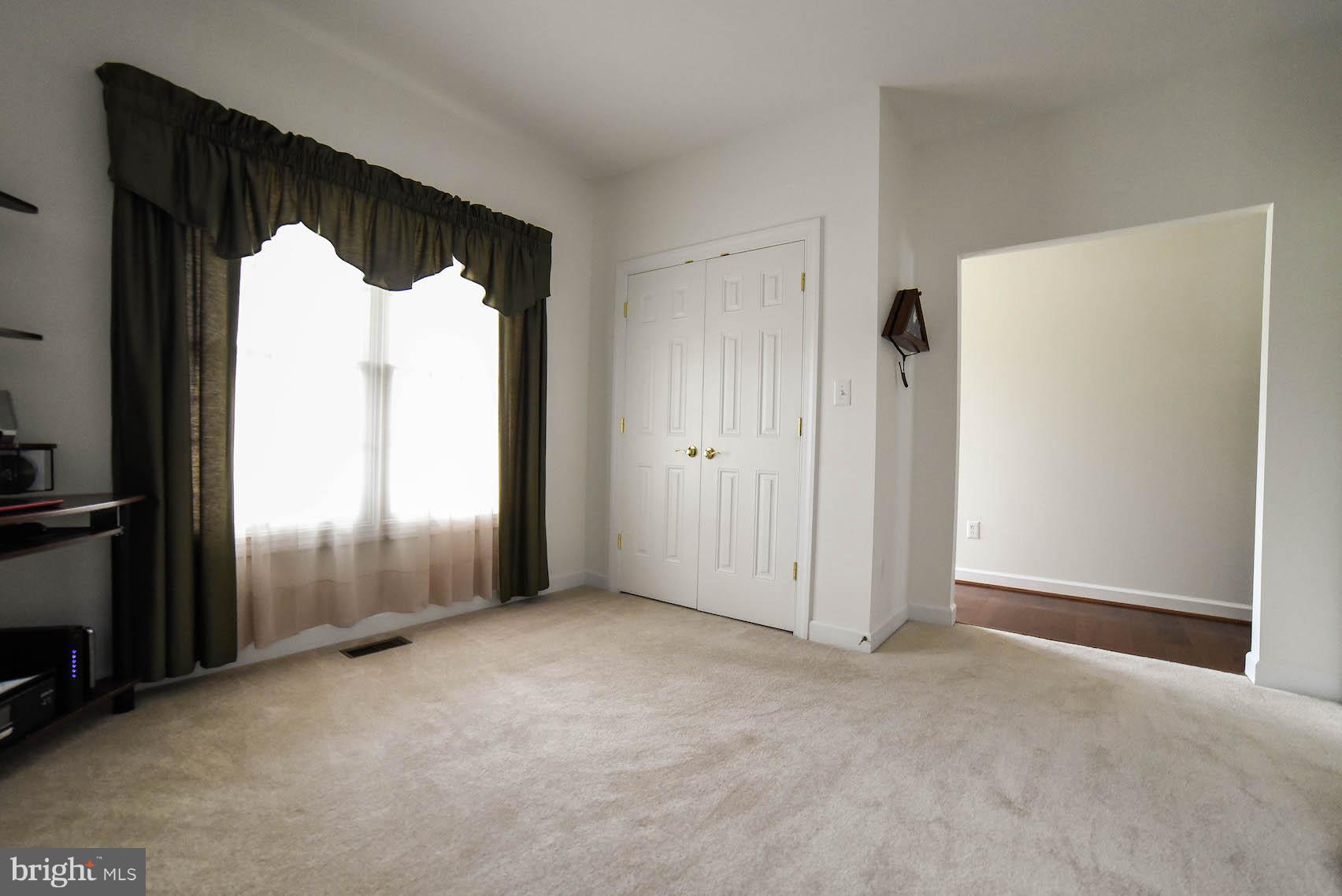 WILLOWBROOK - Residential