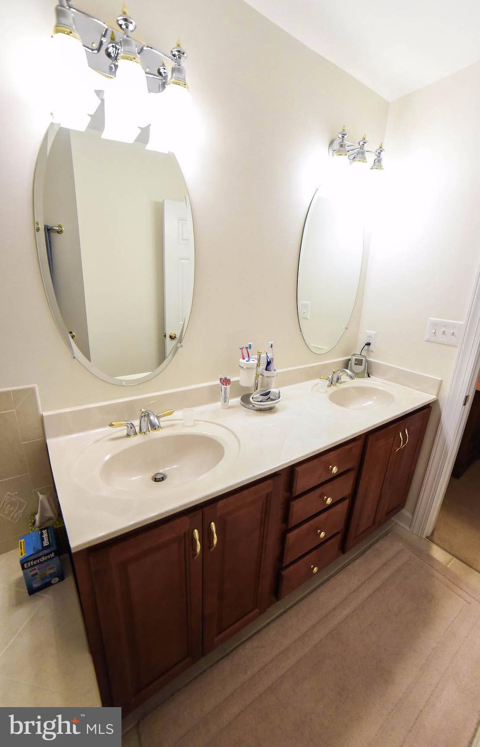 WILLOWBROOK - Residential