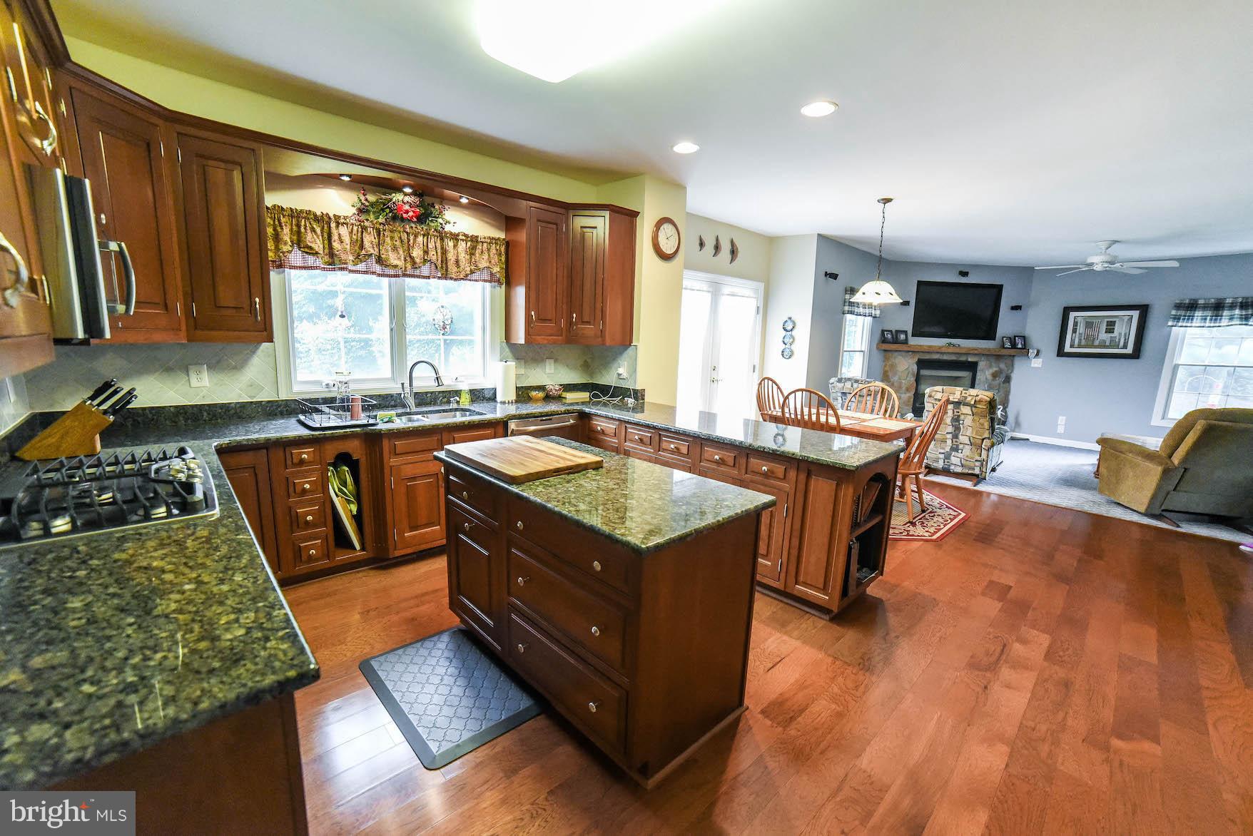 WILLOWBROOK - Residential