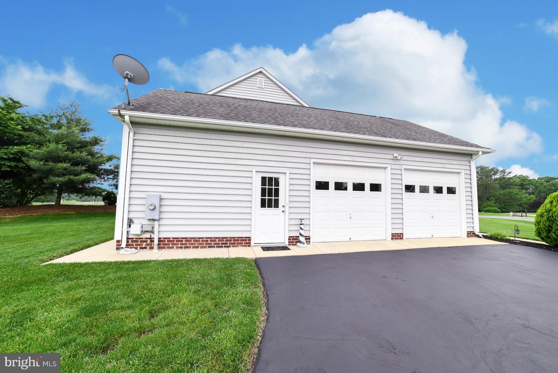 WILLOWBROOK - Residential