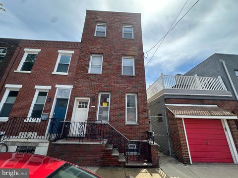 Townhouse For Sale - 1435 S Juniper Street<br/> PHILADELPHIA, PA 19147