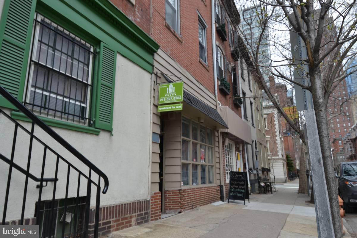 Available now! Lease must start within 30 days.
Description:
This lofted studio apartment is located on the first floor. Features include:
*Private entrance!
*Recently renovated kitchen and bathroom
*Built-in AC unit
*Natural light
*Lofted sleeping area
*Great location! Easy access to Jefferson, Pennsylvania Hospital, Center City, UPenn, Drexel, and more. Walking distance to PATCO, bars, restaurants, coffee shops, and more!
Requirements:
Credit must be in good standing (650+ FICO score required). Monthly income must exceed 3x the rent. No evictions or serious crimes. $50 application fee.
Water is included in the rent. Only the security deposit and first month's rent are needed to move in!
Pet Policy:
We are cat and dog friendly! Breed and weight restrictions apply.